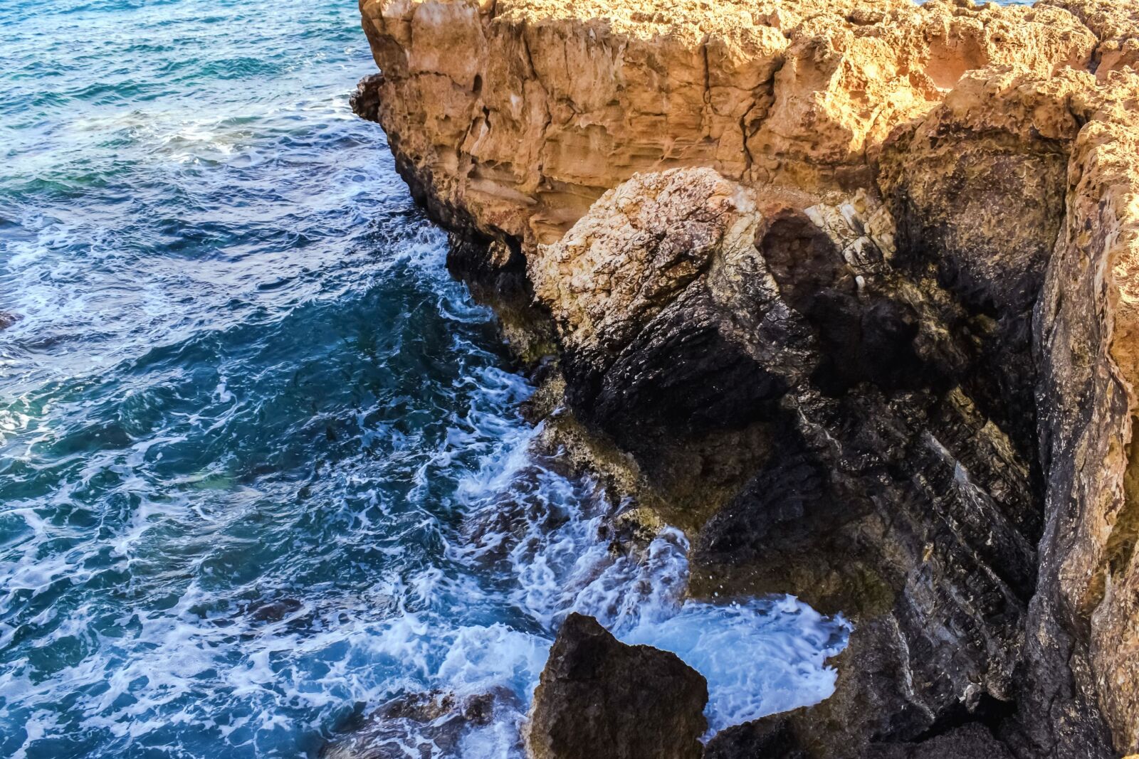 Nikon D3300 sample photo. Sea, rocks, cliffs, wave photography