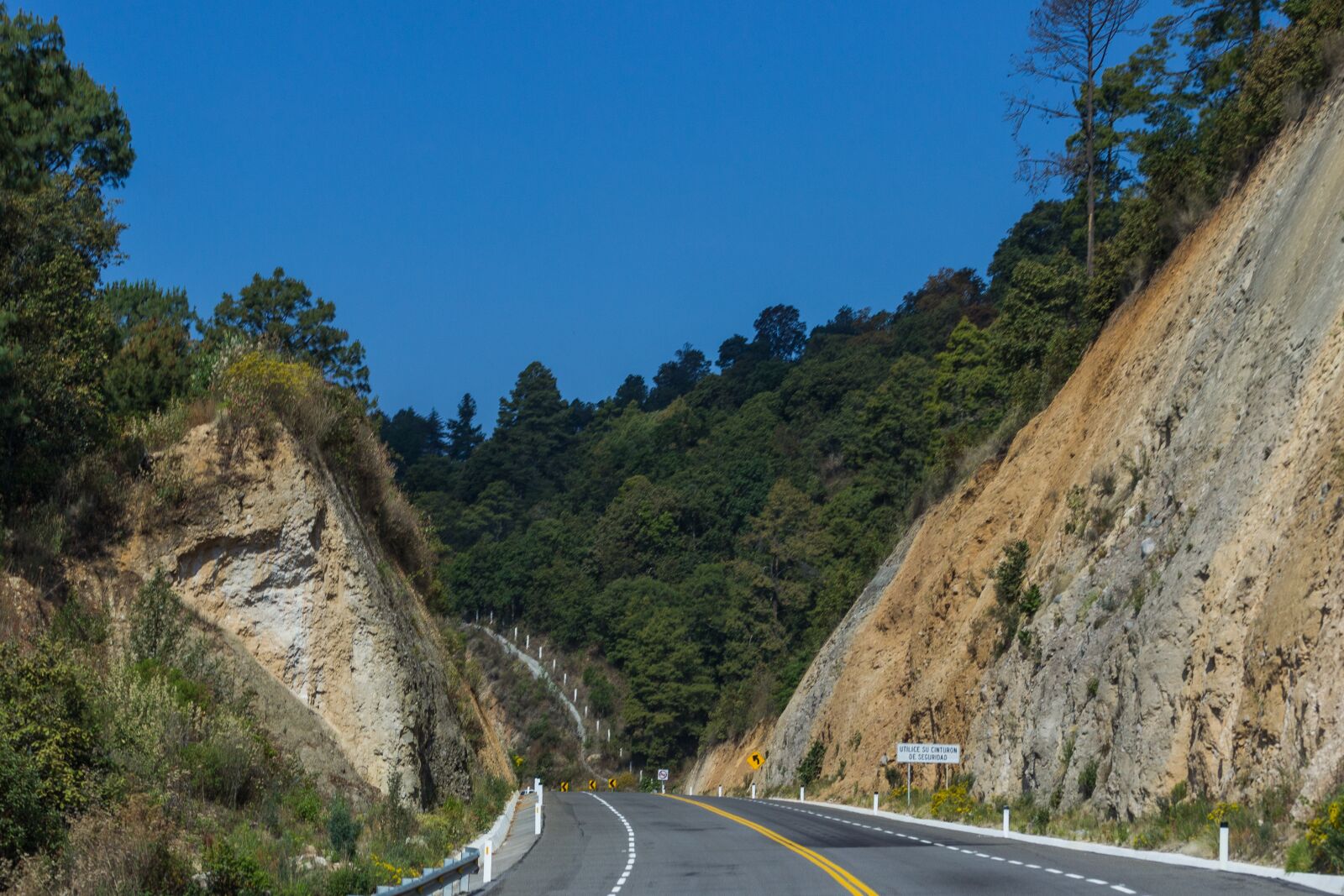 Canon EF 28-135mm F3.5-5.6 IS USM sample photo. Road, asphalt, sky photography