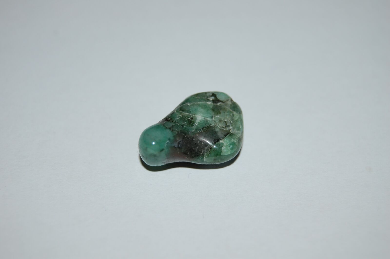 Nikon D40 sample photo. Emerald, gem, nature photography