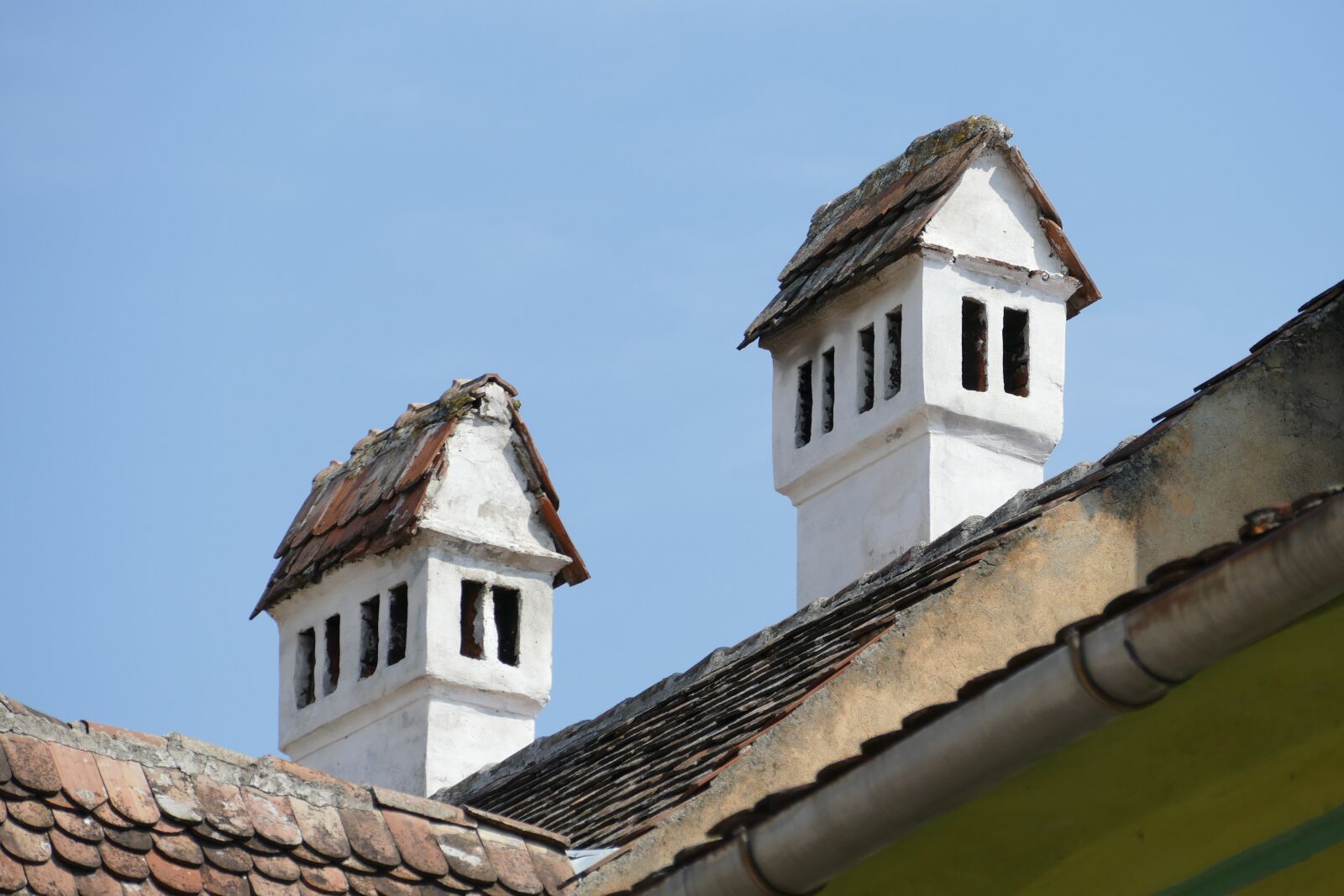 Panasonic Lumix DMC-FZ1000 sample photo. Romania, sighisoara, historic center photography