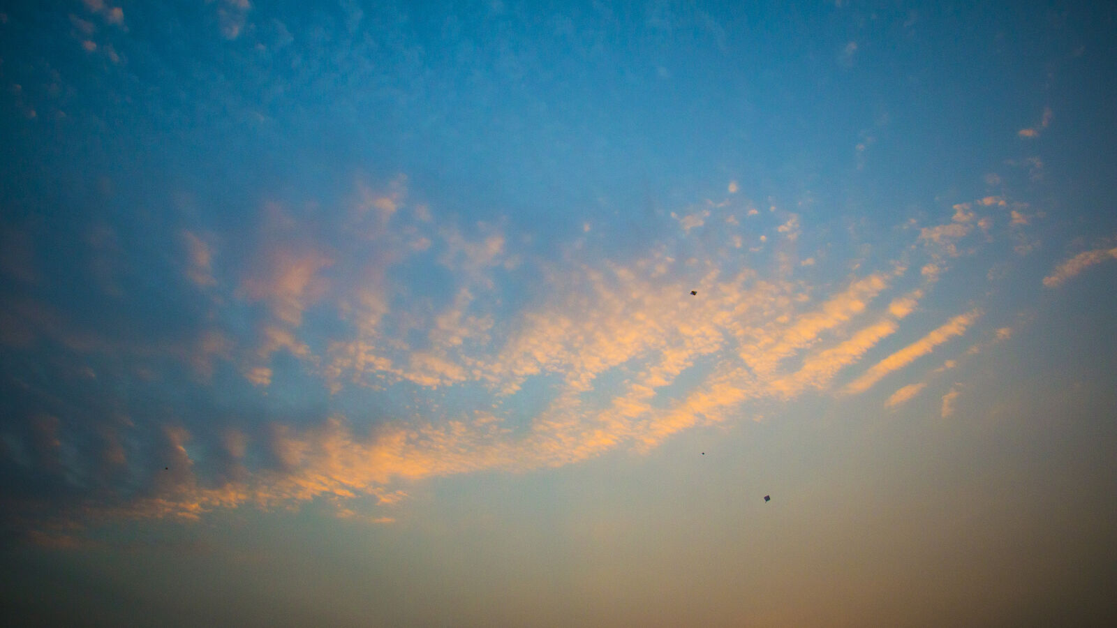 Canon EOS 70D sample photo. Blue, clouds, blue, sky photography