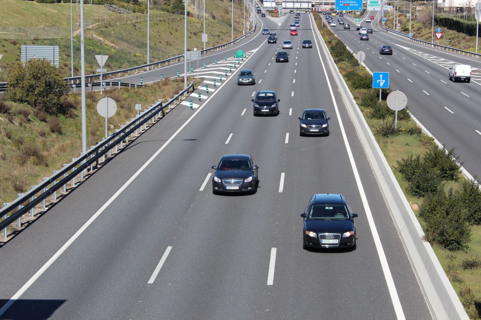 Canon EOS 600D (Rebel EOS T3i / EOS Kiss X5) sample photo. Highway, m 40, m 30 photography