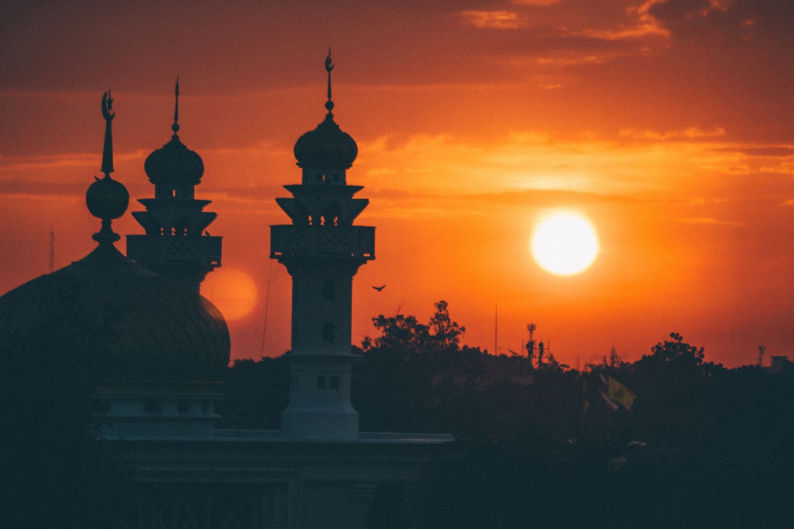 Canon EOS 70D sample photo. Mosque, sunrise, architecture photography