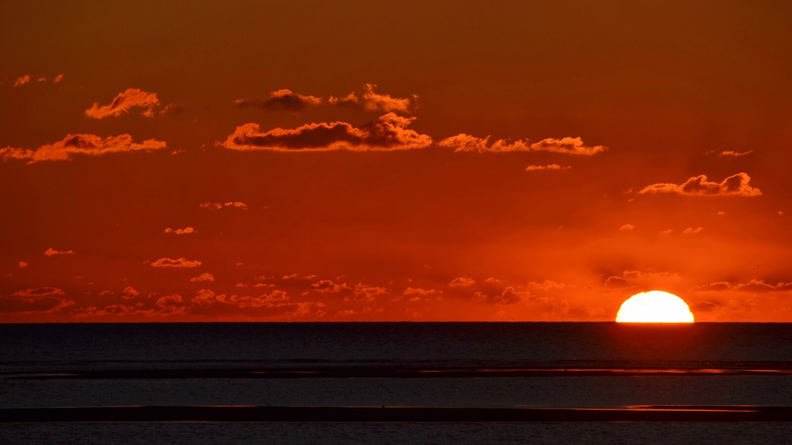 Nikon D5100 sample photo. Sea, clouds, sky photography