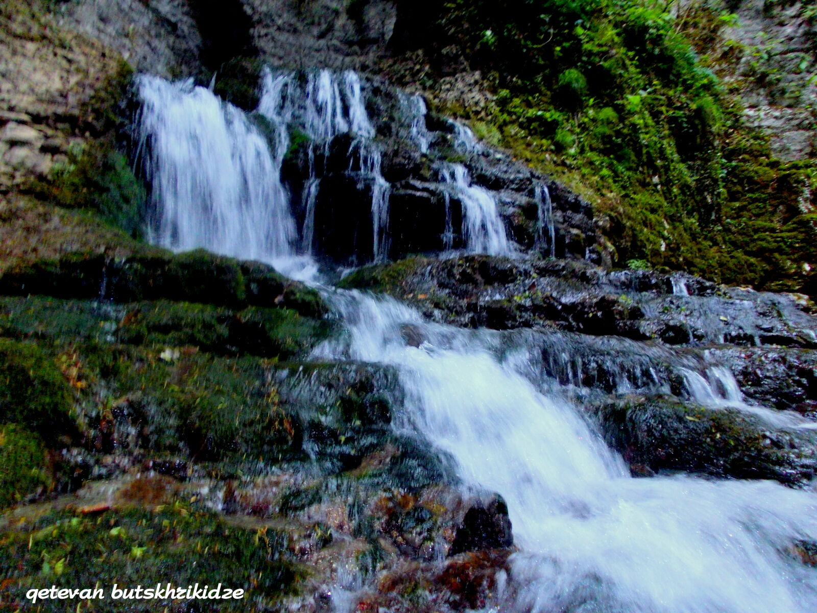 Nikon COOLPIX L25 sample photo. Canyon, tourism, waterfall photography