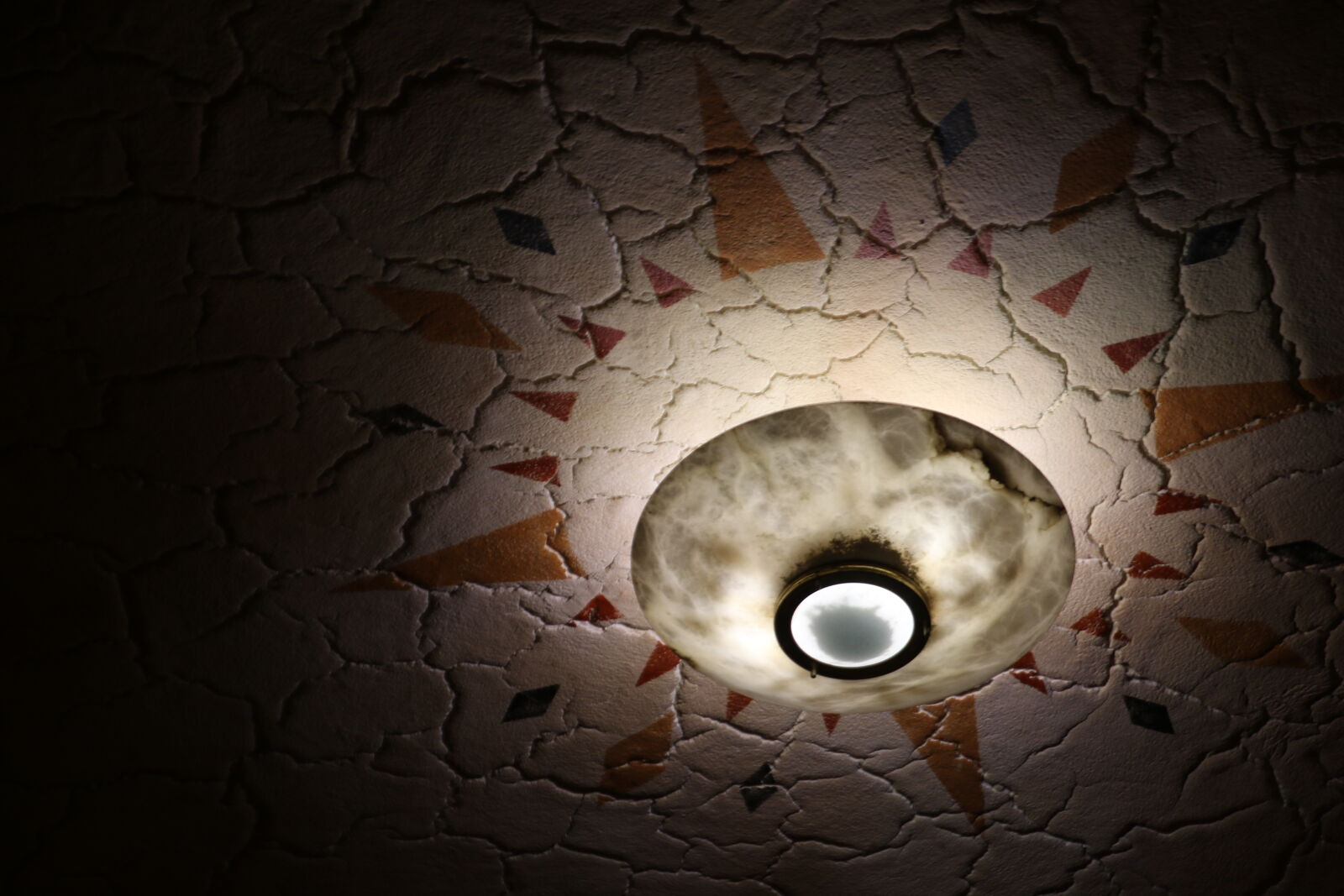 Canon EOS 7D Mark II sample photo. Africa, ceiling, light, round photography