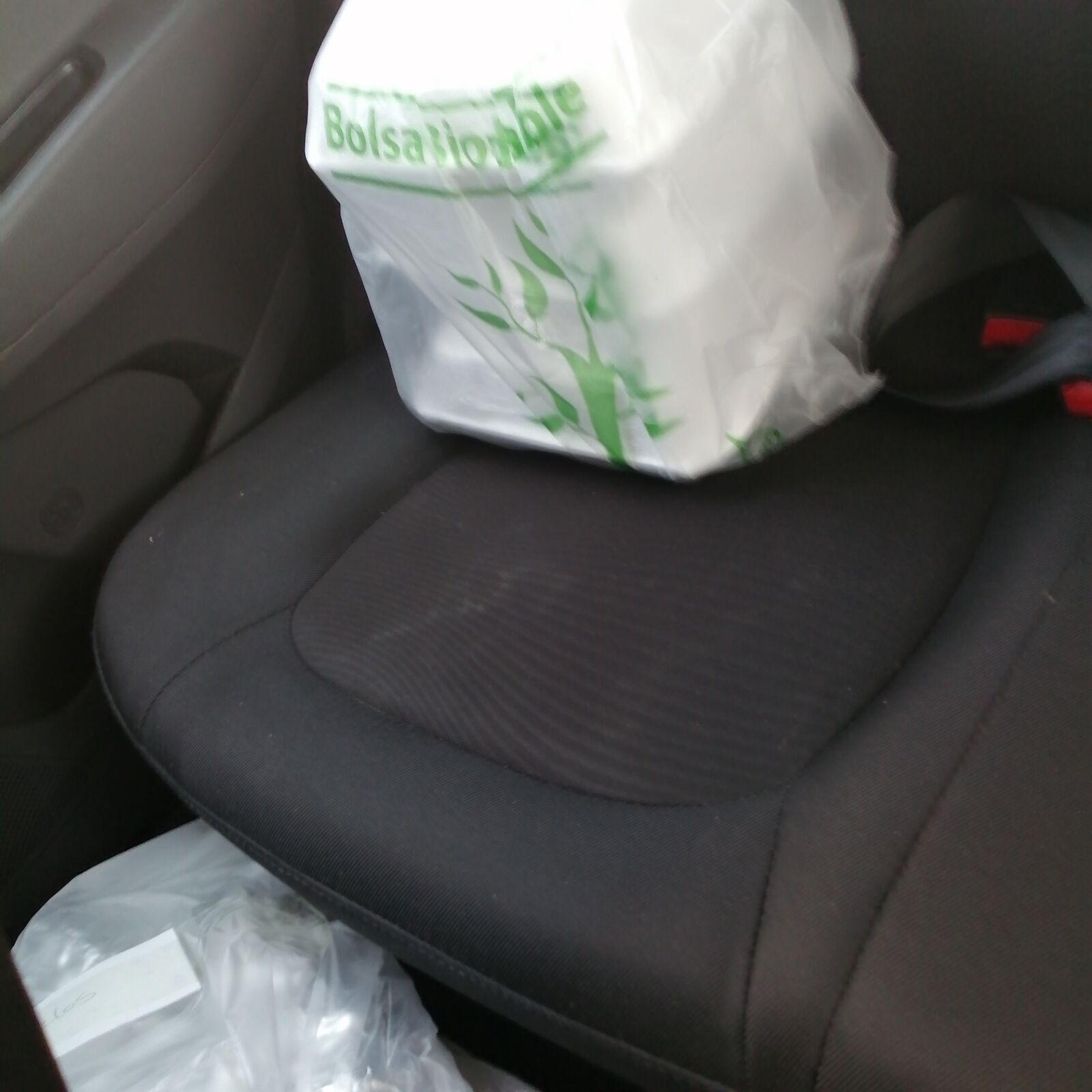HUAWEI JKM-LX3 sample photo. Food, car, backseat photography
