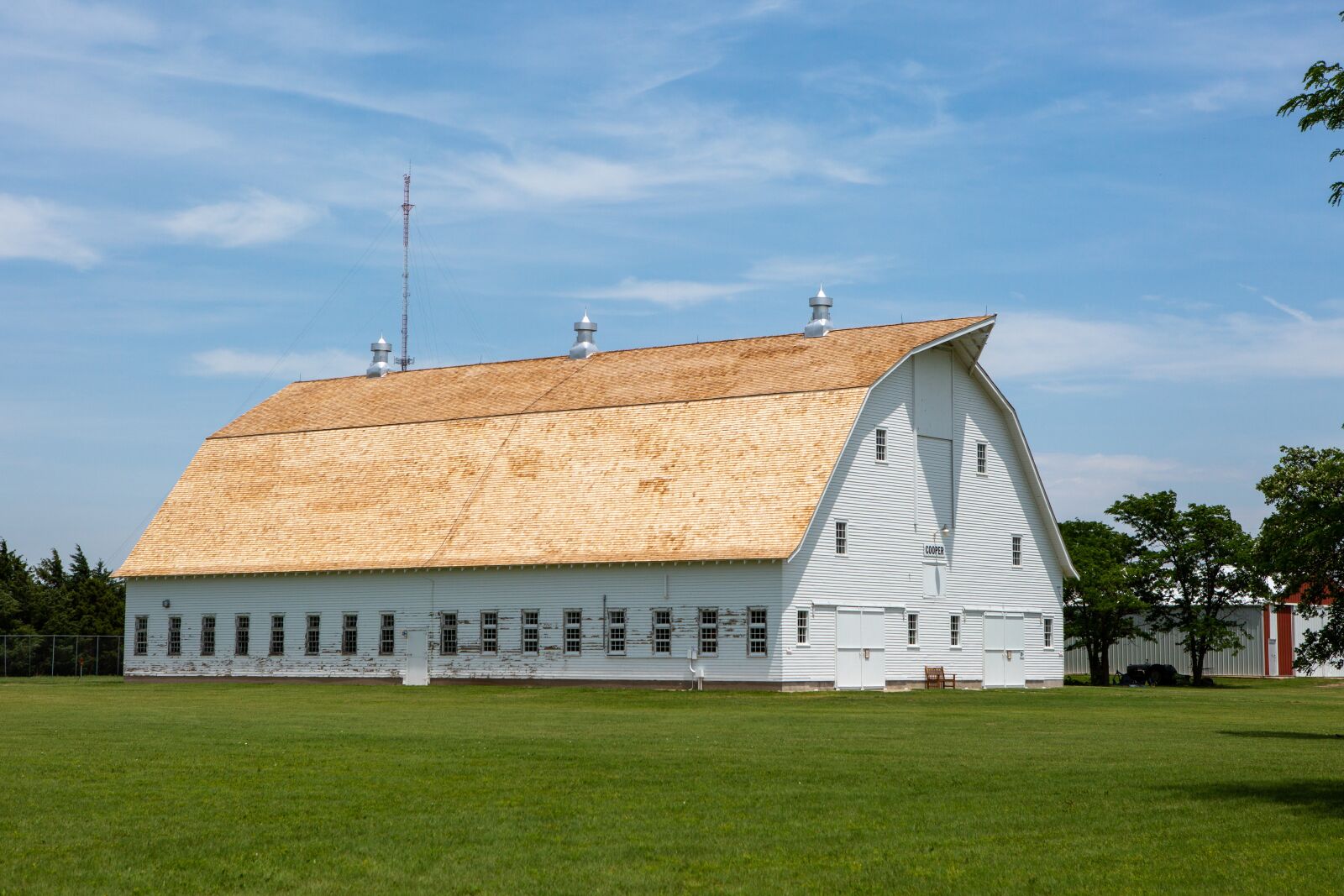 Canon EOS 5D Mark III sample photo. Barn, kansas, farm photography
