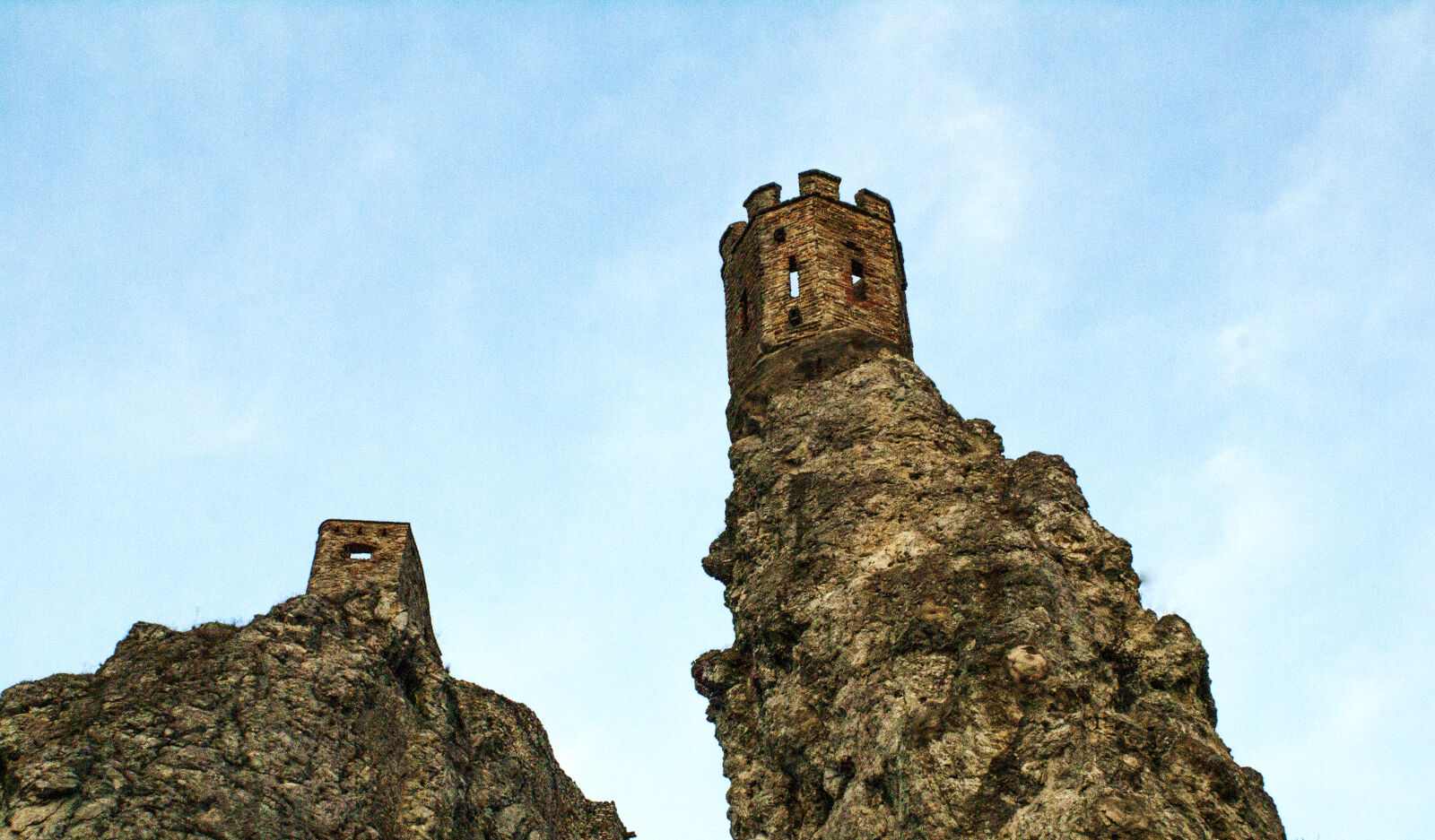 Sony Alpha DSLR-A100 sample photo. Adobe, photoshop, castle, old photography