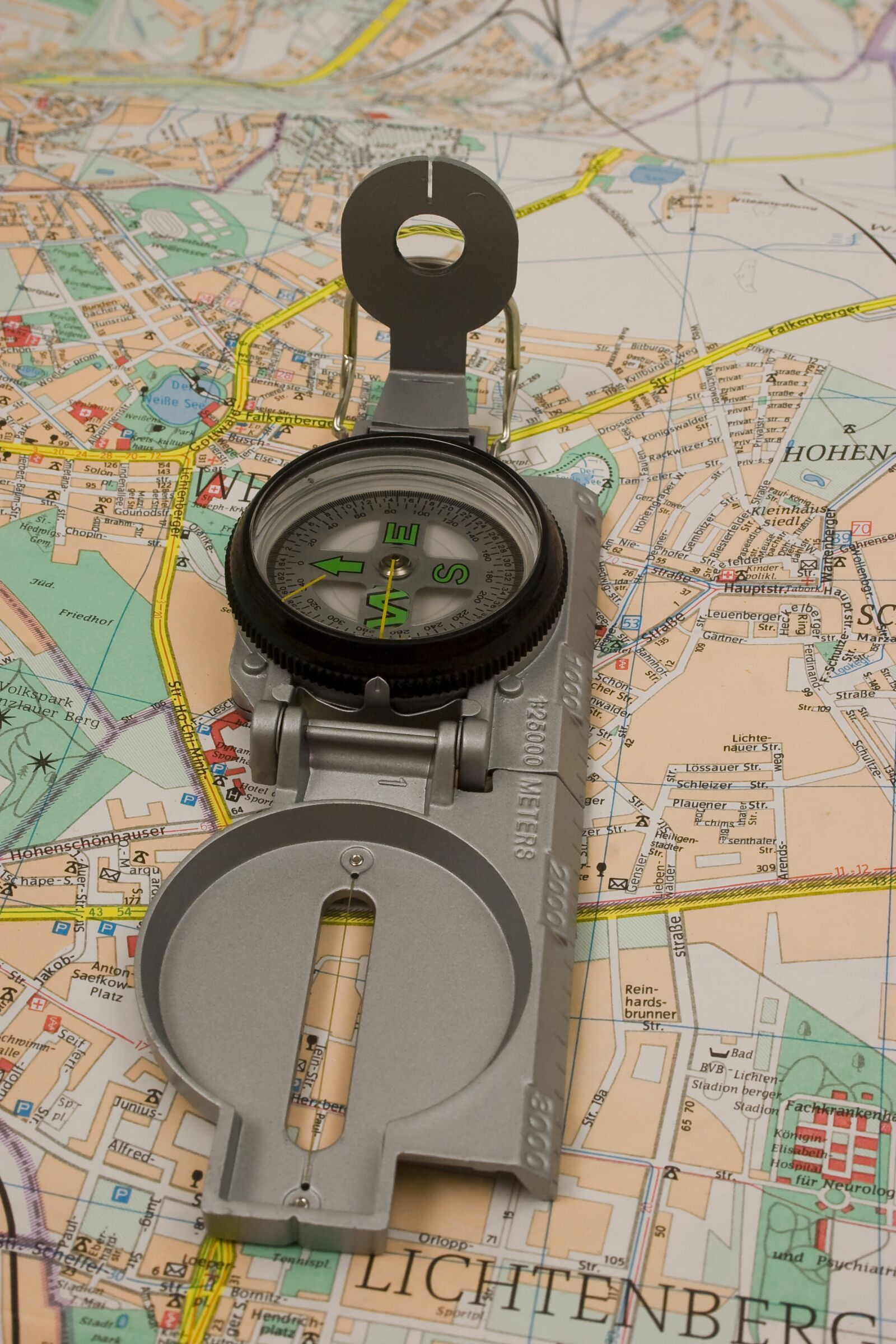 Canon EOS 20D sample photo. Map, compass, travel photography