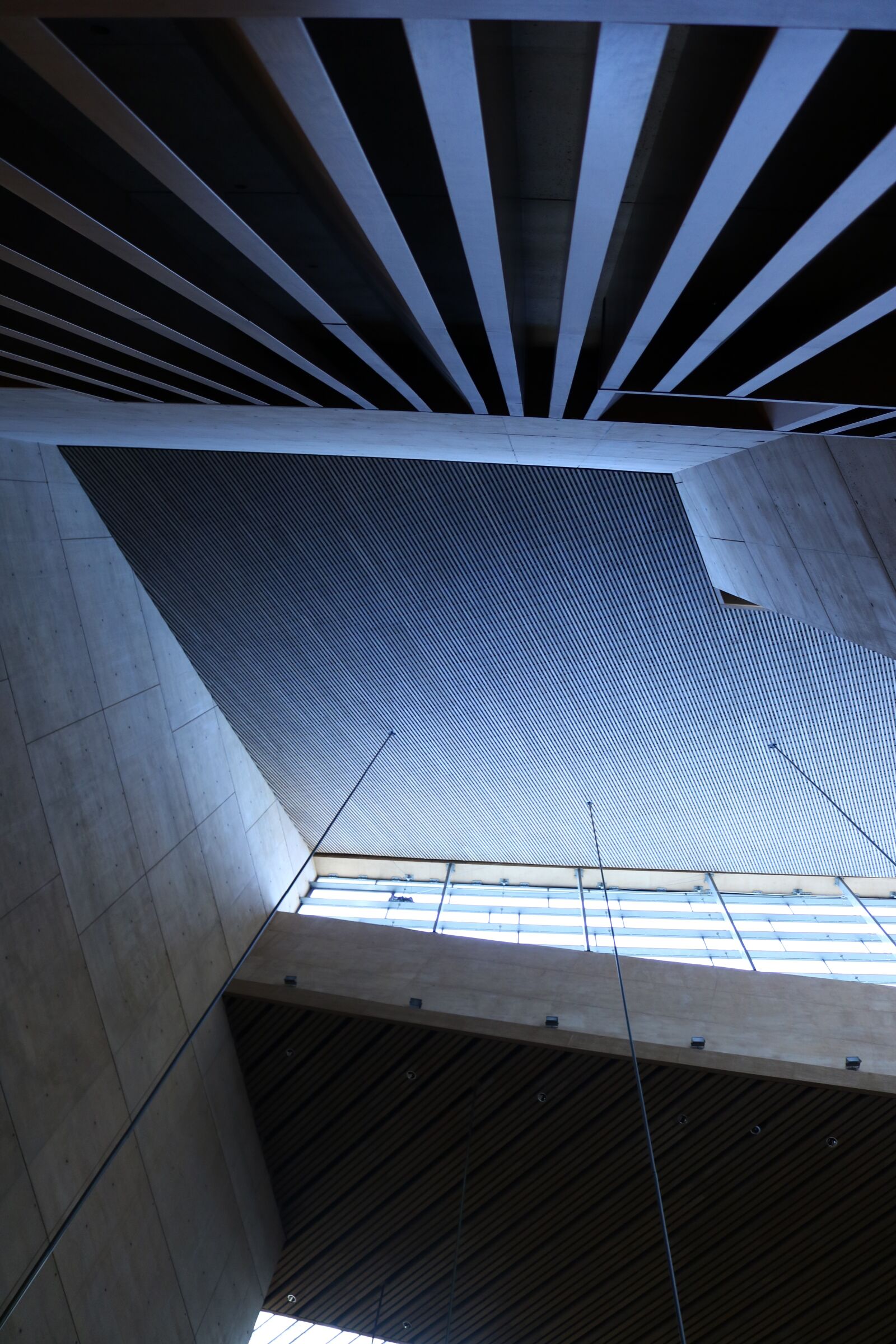 Canon EOS 750D (EOS Rebel T6i / EOS Kiss X8i) sample photo. Architecture, contemporary, modern photography
