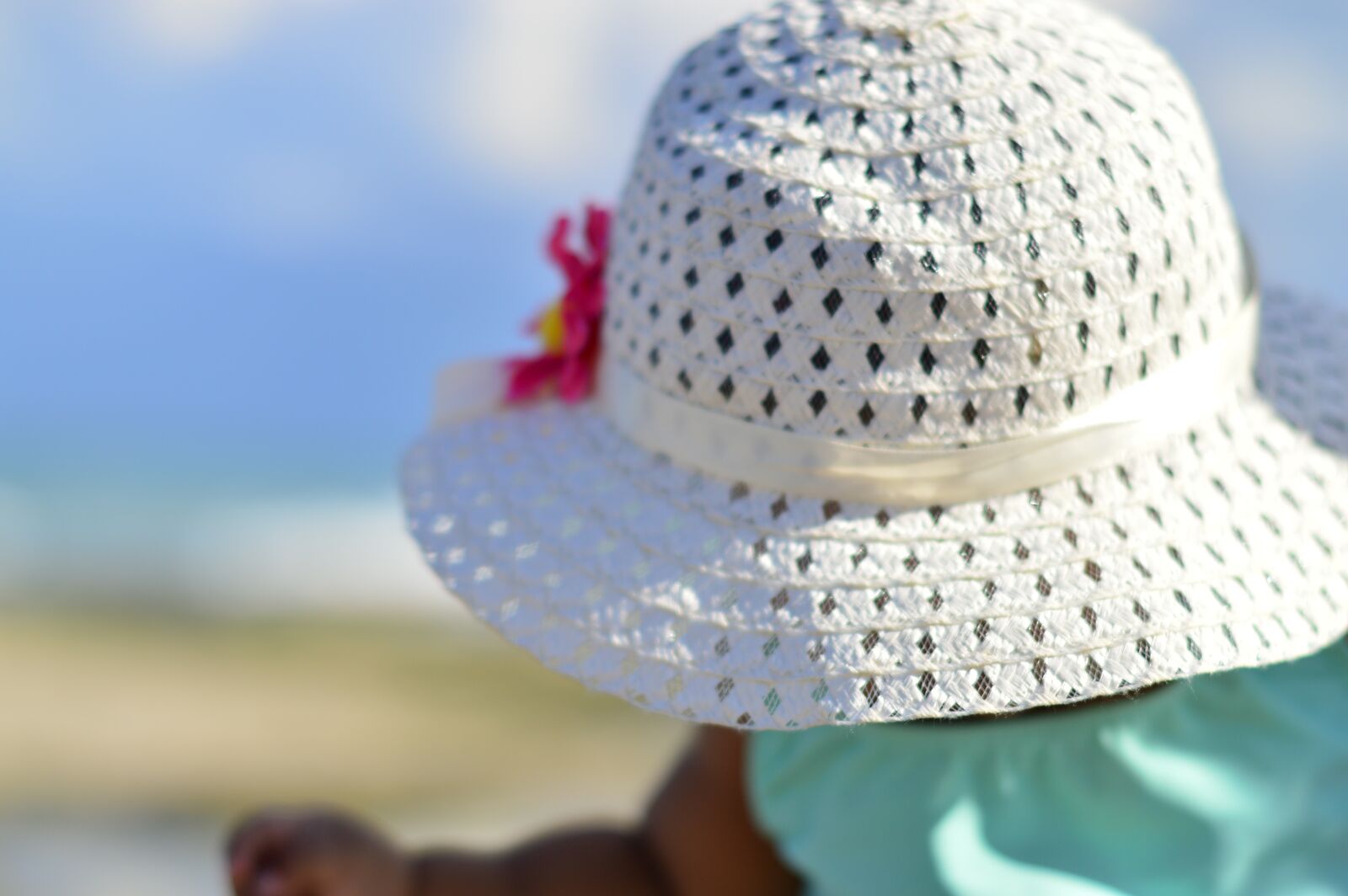 Nikon D3200 sample photo. White hat for baby photography