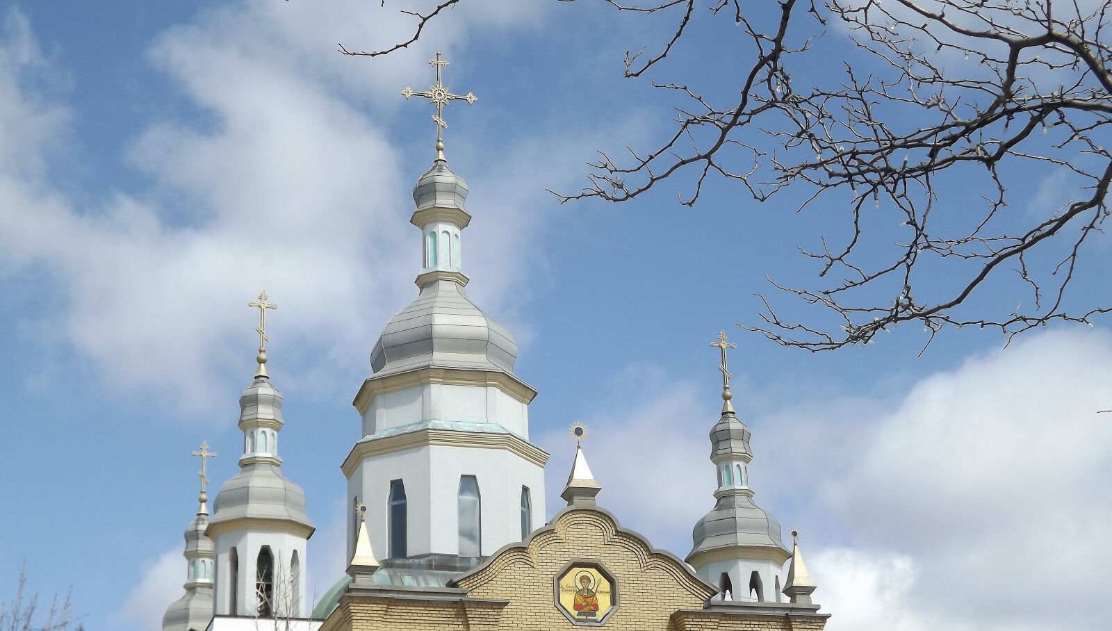 Fujifilm FinePix S3400 sample photo. Architecture, church, religion photography