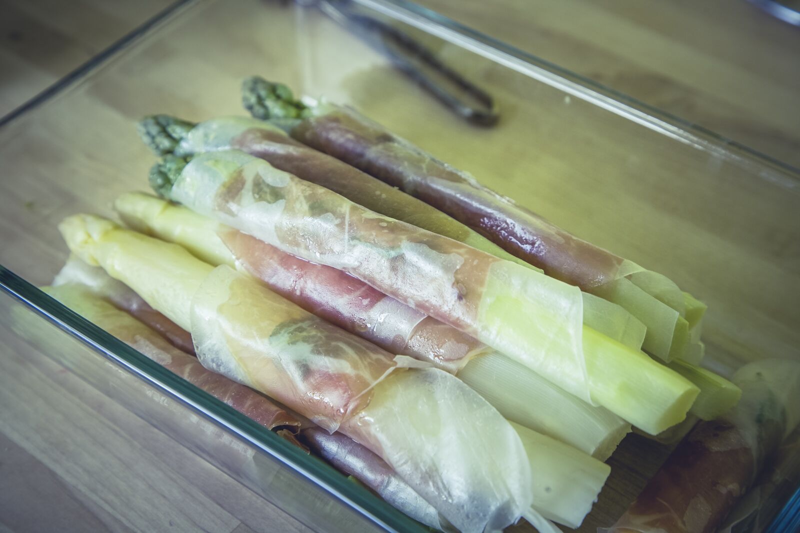 Canon EOS 5D + Canon EF 24-105mm F4L IS USM sample photo. Asparagus, casserole, gammon photography
