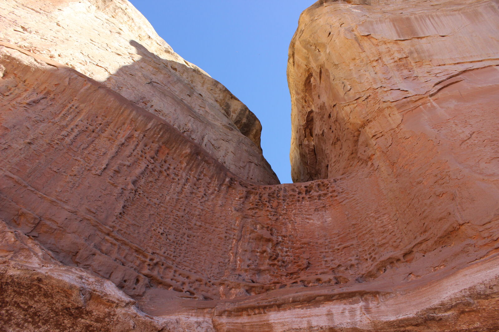 Canon EOS 600D (Rebel EOS T3i / EOS Kiss X5) sample photo. Rock, formations, in, desert photography