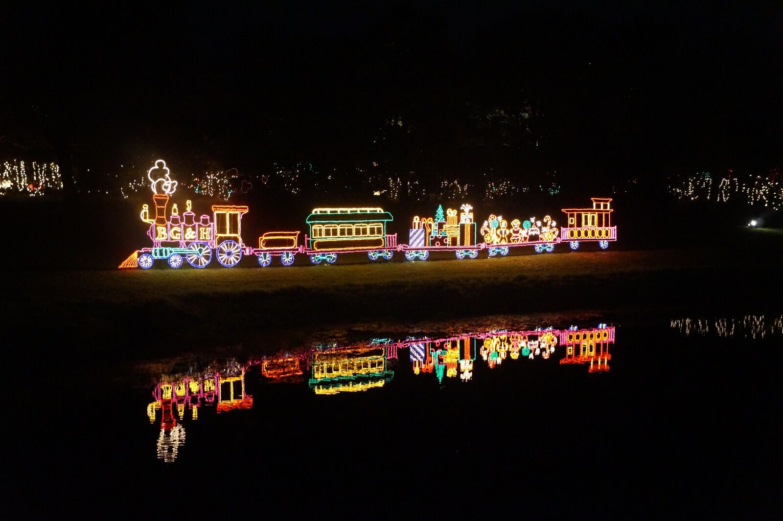 Sony DT 18-55mm F3.5-5.6 SAM II sample photo. Bellingrath gardens, lights, bellingrath photography