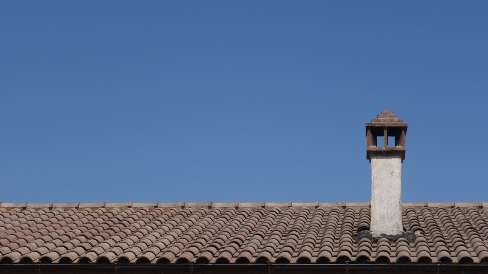Sony Cyber-shot DSC-RX100 II sample photo. Roof, fireplace, shingle photography