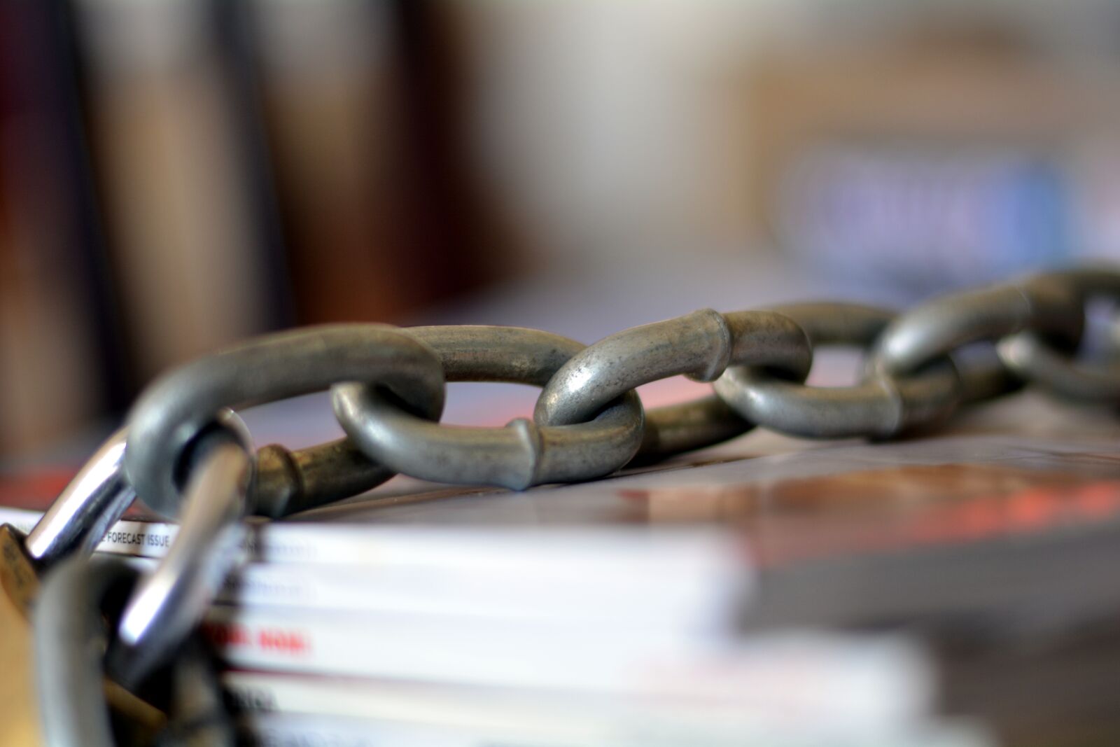 Nikon D5200 sample photo. Steel, chain, magazines photography