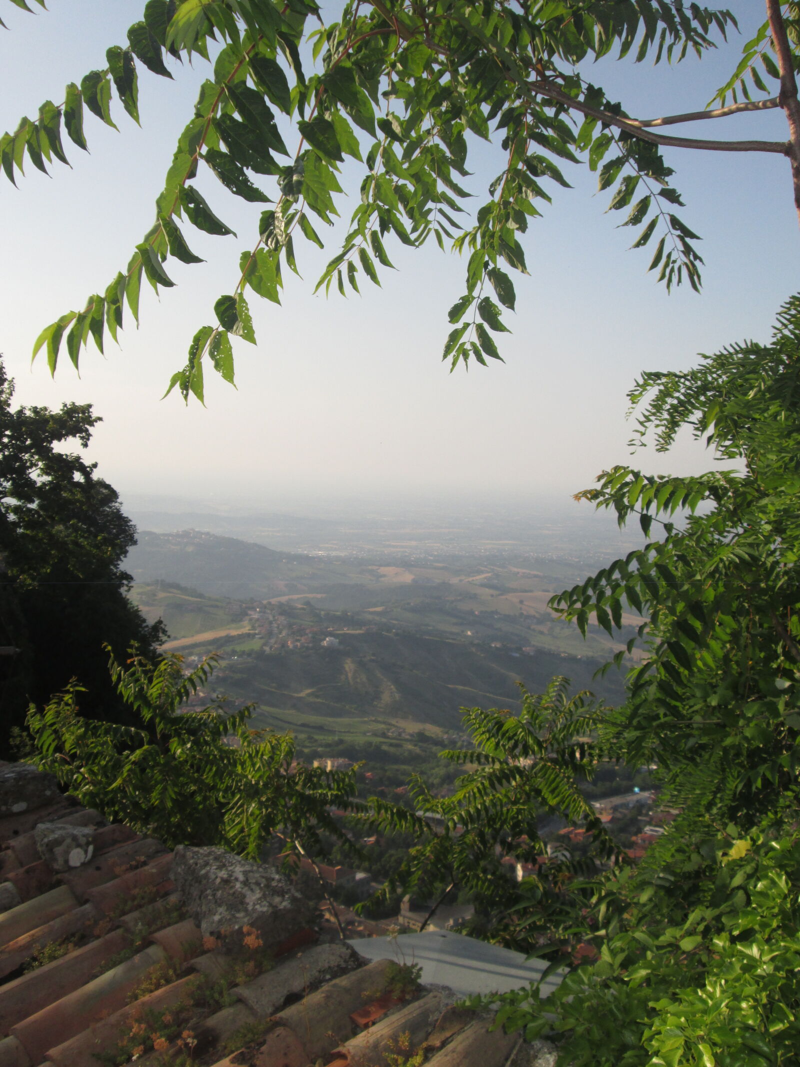 Canon PowerShot A2500 sample photo. San marino photography