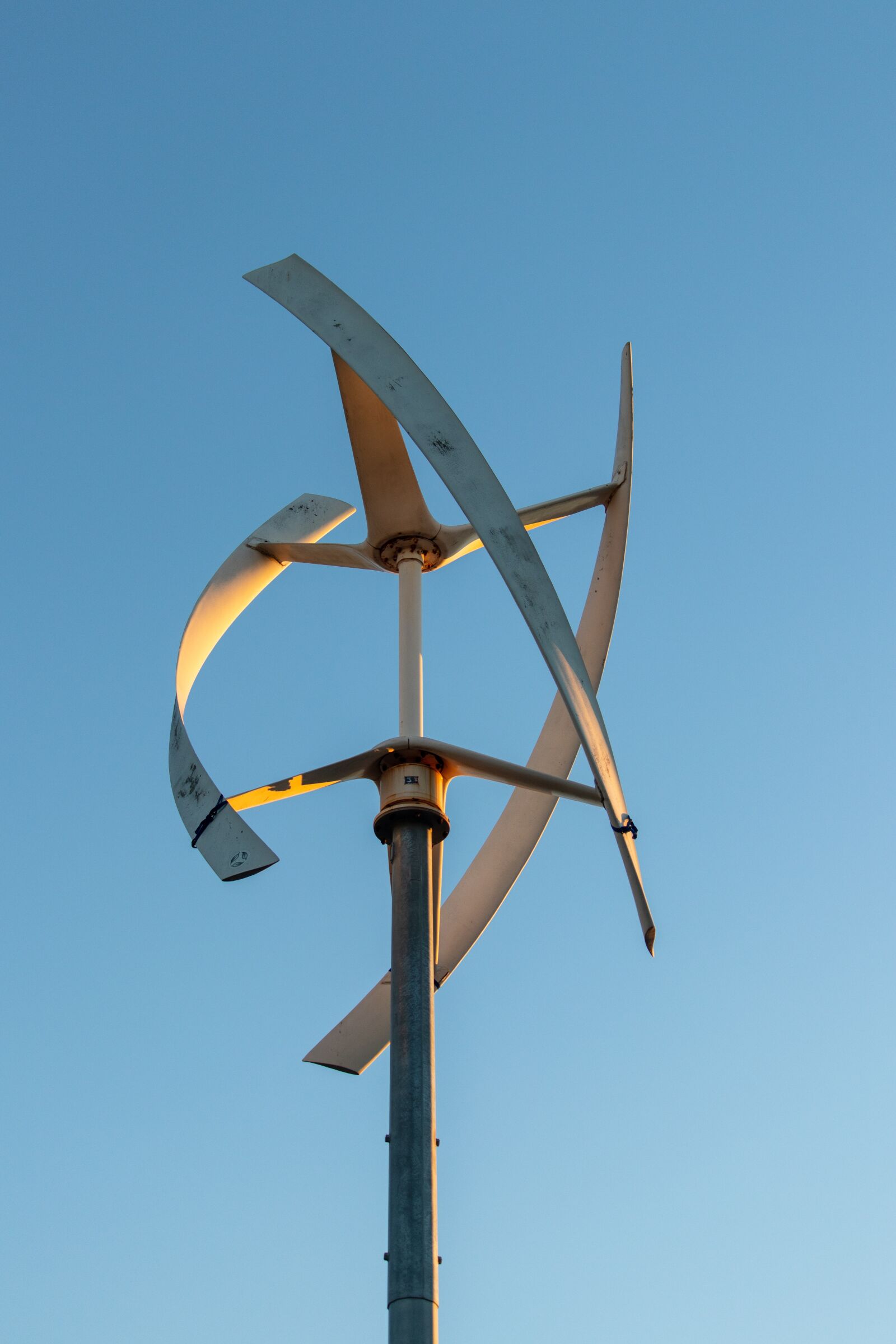 Canon EOS 200D (EOS Rebel SL2 / EOS Kiss X9) sample photo. Turbine, wind, energy photography
