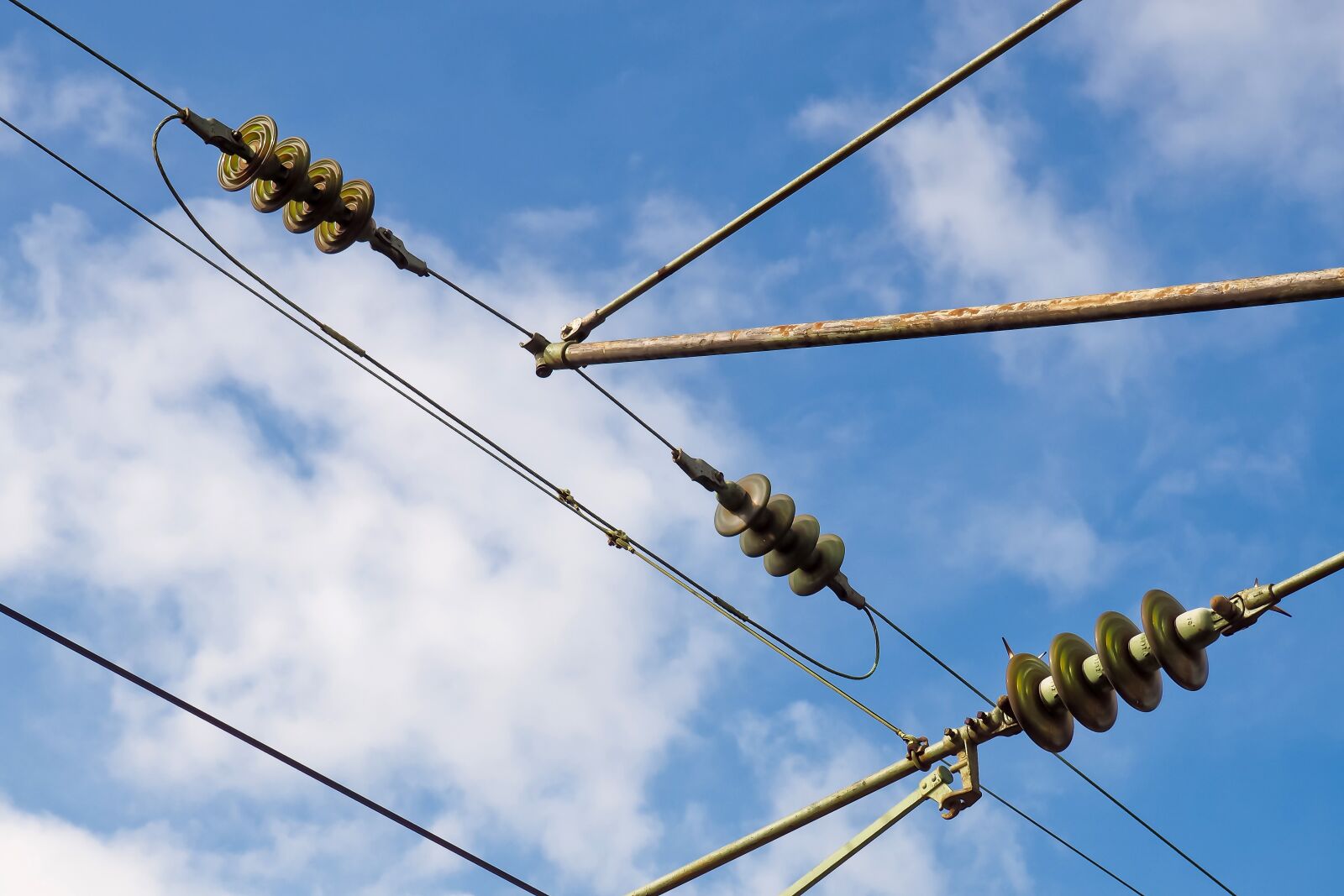 Olympus OM-D E-M10 sample photo. Catenary, current, energy photography