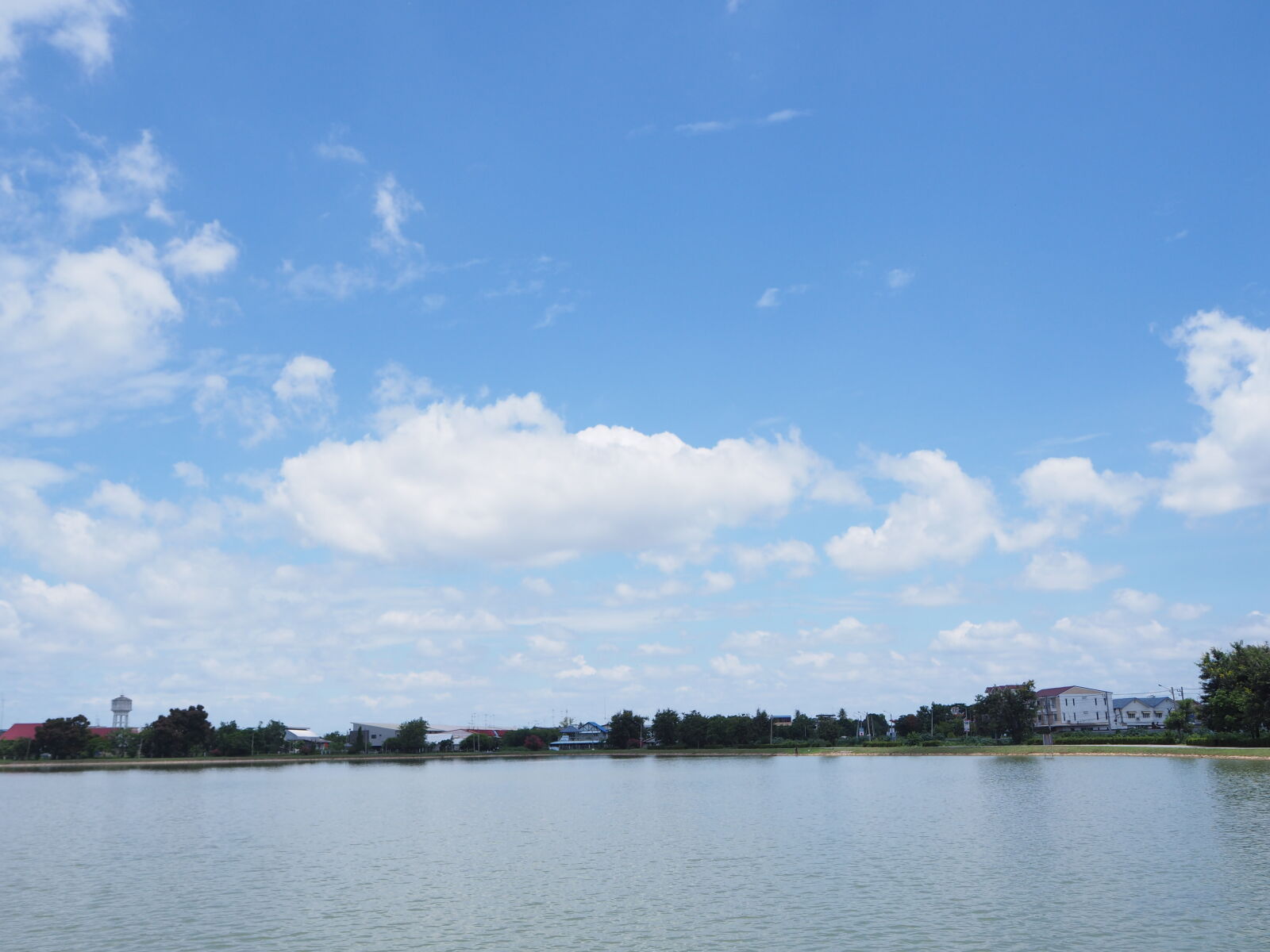 Olympus OM-D E-M10 II sample photo. Blue, blue, sky, clouds photography