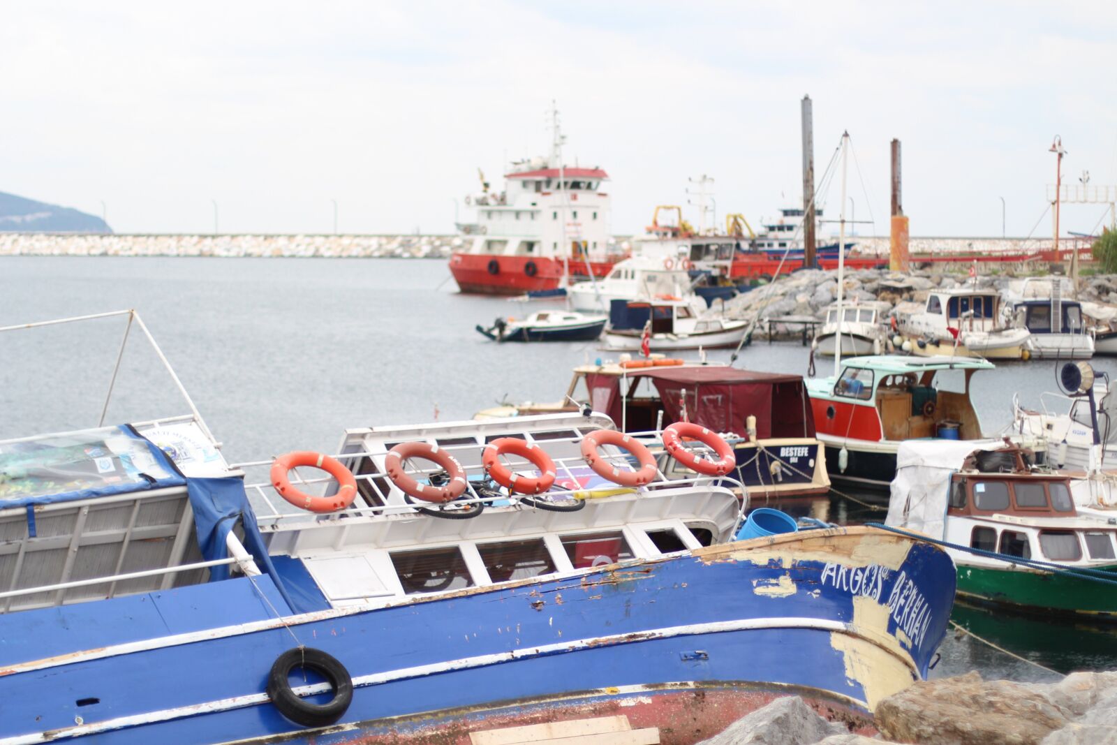 Canon EOS 700D (EOS Rebel T5i / EOS Kiss X7i) sample photo. Ship, istanbul, sea photography