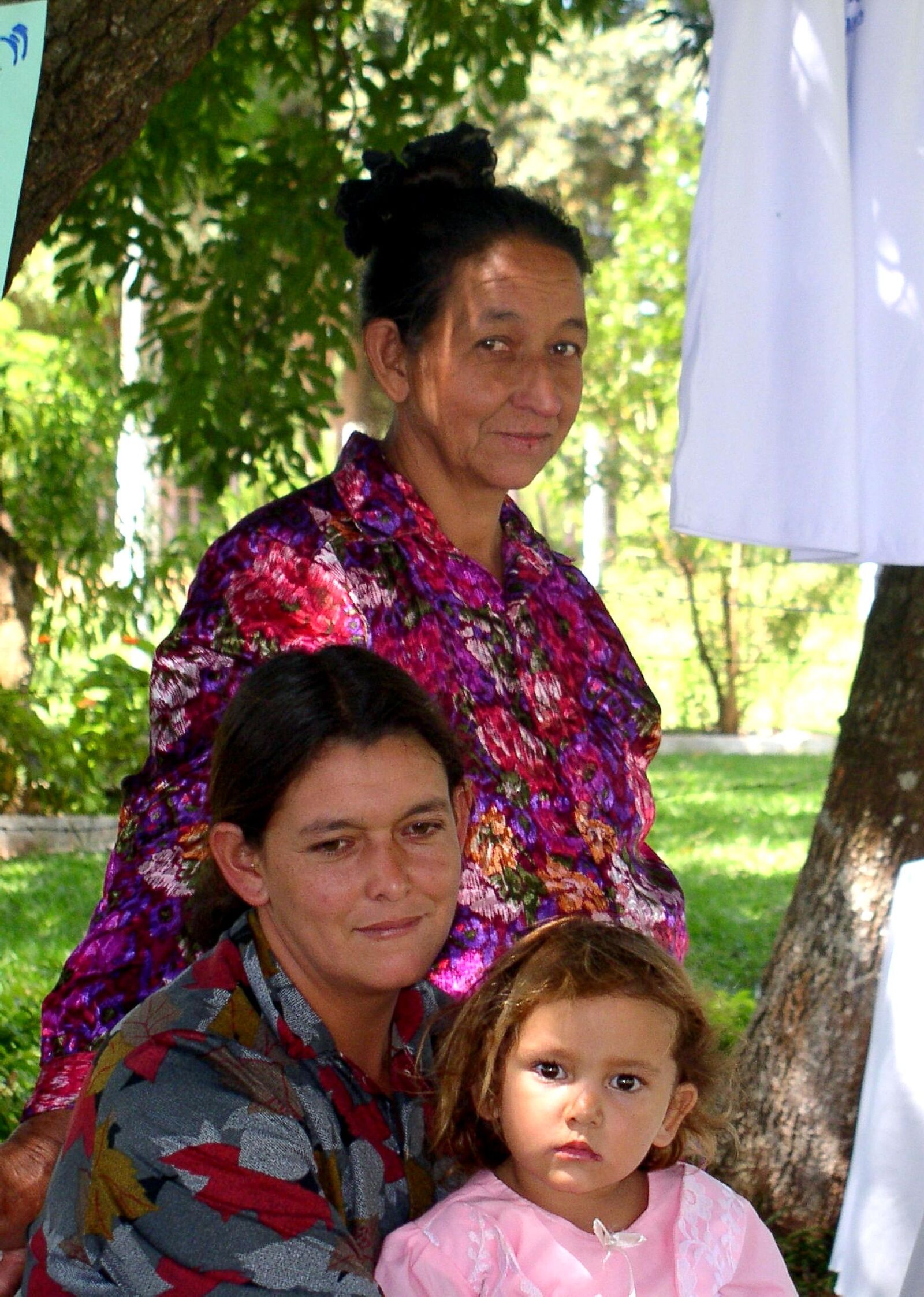 Olympus C4100Z,C4000Z sample photo. Grandmother, mother, child, resting photography