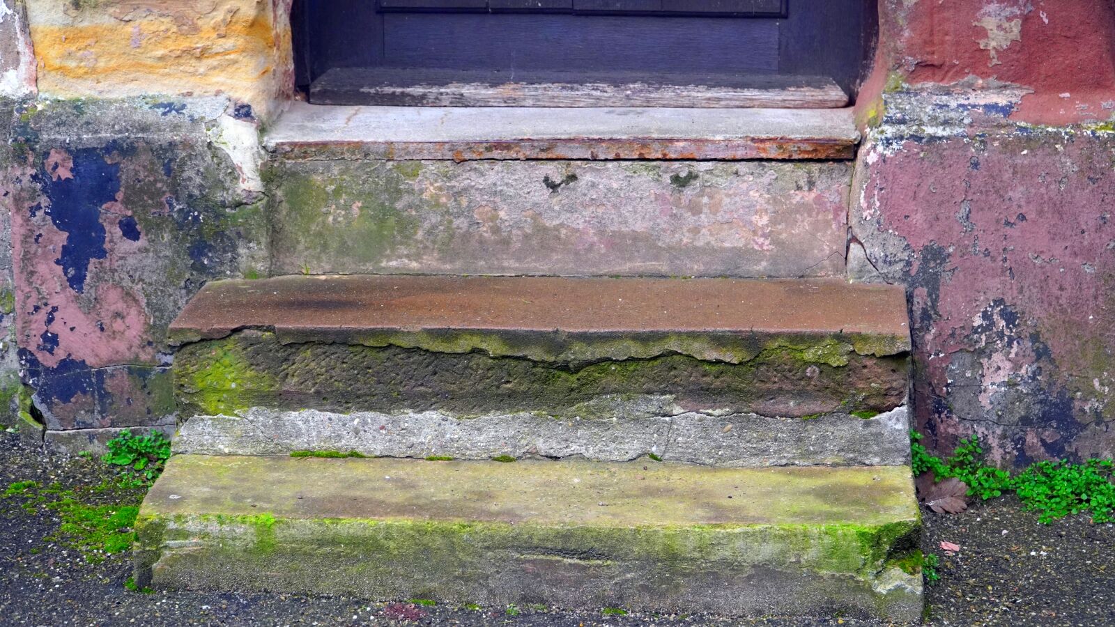 Sony E PZ 18-105mm F4 G OSS sample photo. Stairs, old, lapsed photography