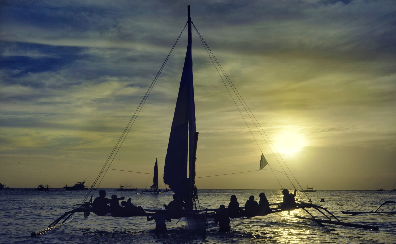 Nikon D5100 sample photo. Evening, sunset, boracay photography