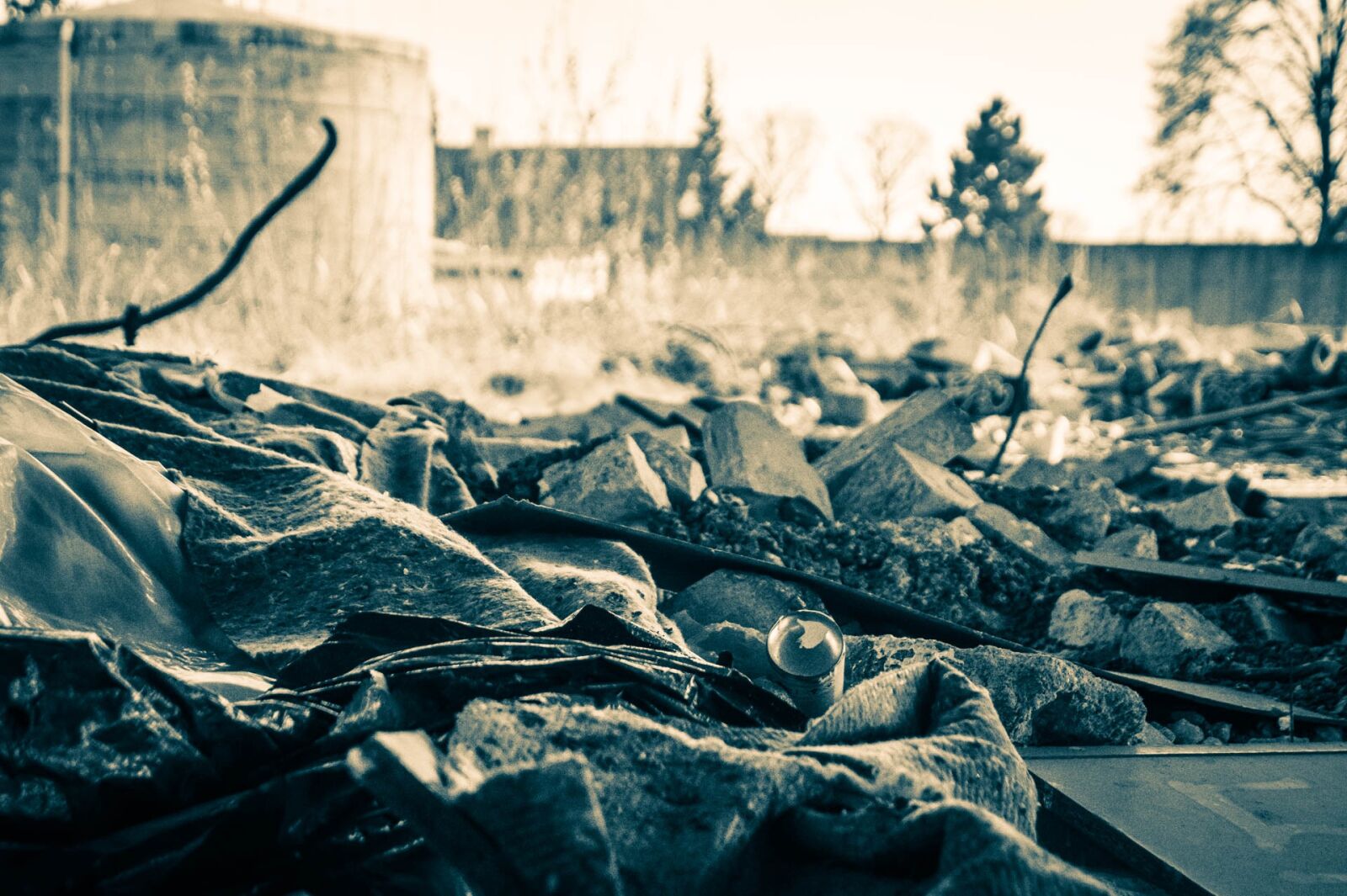 Sony DT 18-55mm F3.5-5.6 SAM II sample photo. Destruction, debris, collapse photography