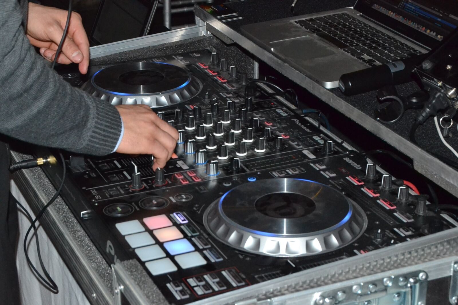 Nikon D3100 sample photo. Deejay, party, turntable photography