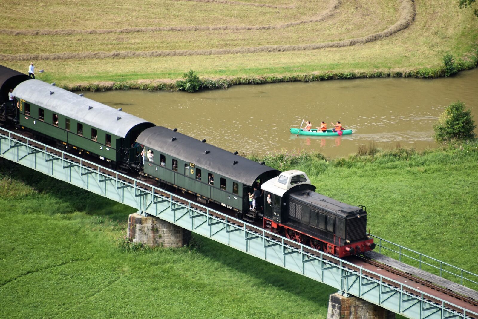 Nikon D5600 sample photo. Old and new, train photography