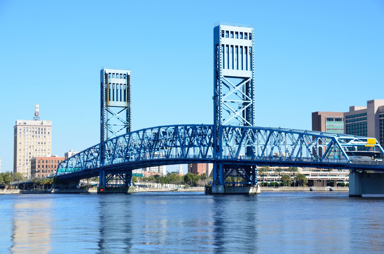 Nikon D7000 sample photo. Blue bridge, famous, place photography