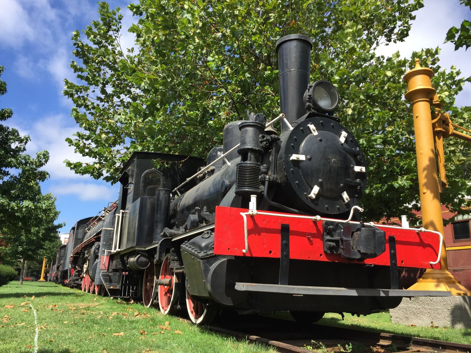 Apple iPhone 6 sample photo. Tren, trip, train photography