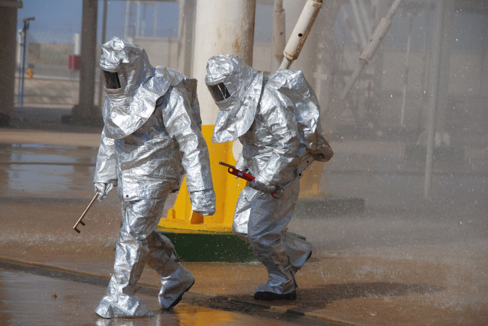 Nikon D80 sample photo. Oil workers, protective clothing photography
