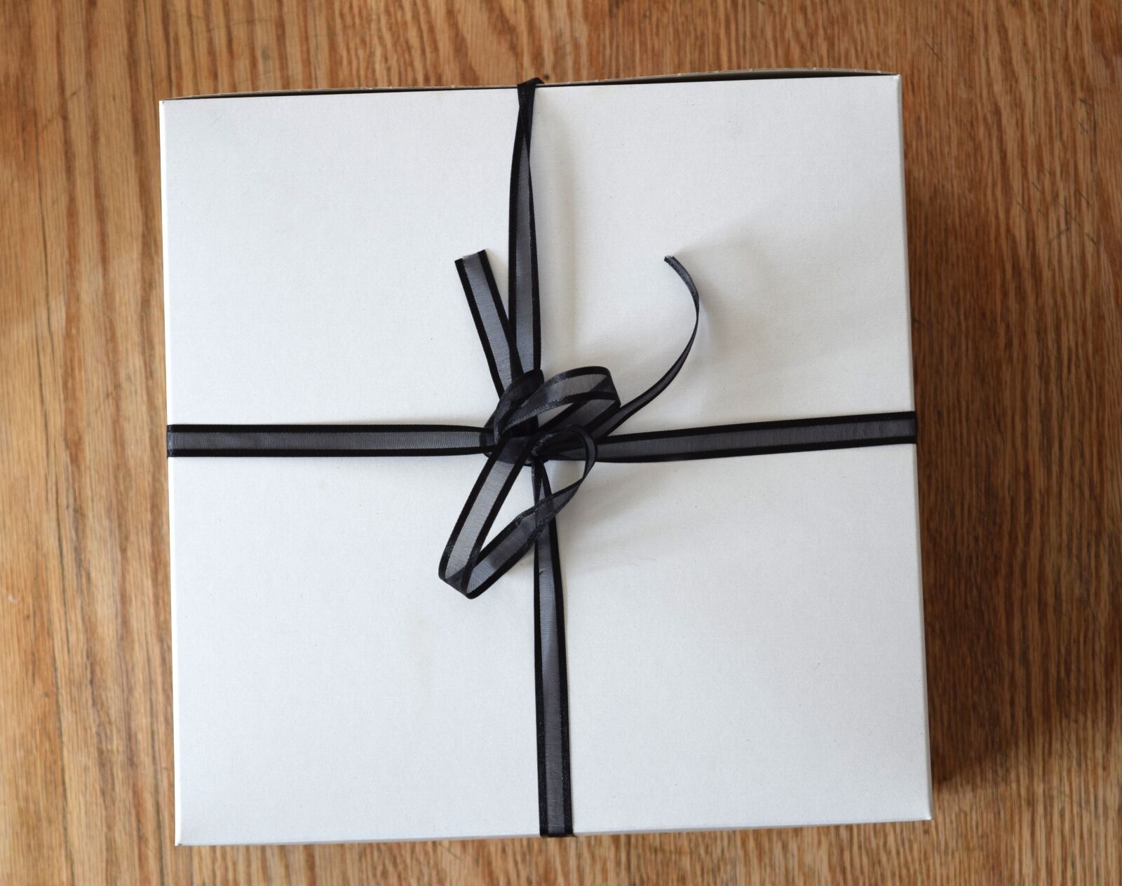 Nikon D3300 sample photo. Birthday, gift, gift package photography