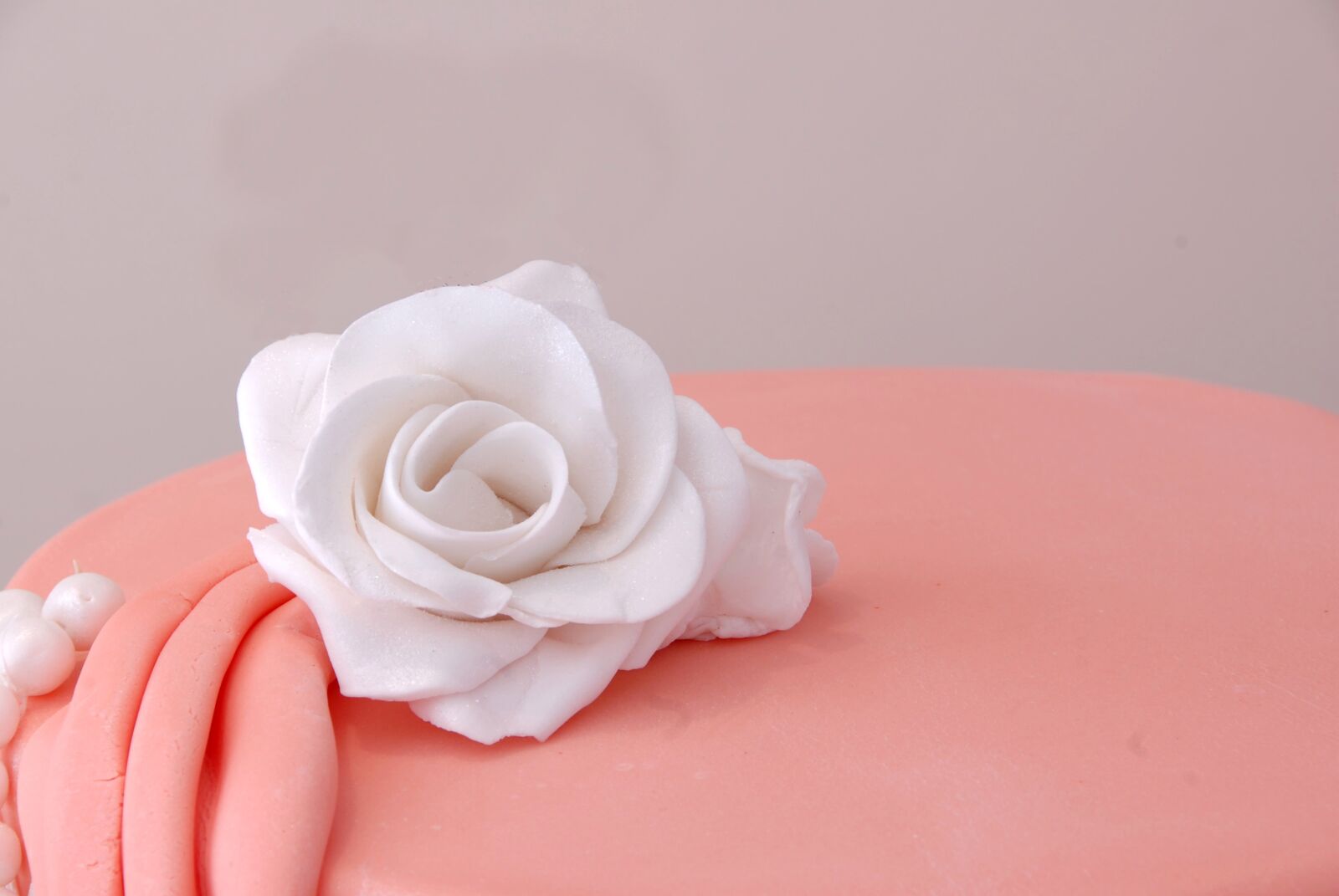 Nikon D200 sample photo. Cake, pink, party photography