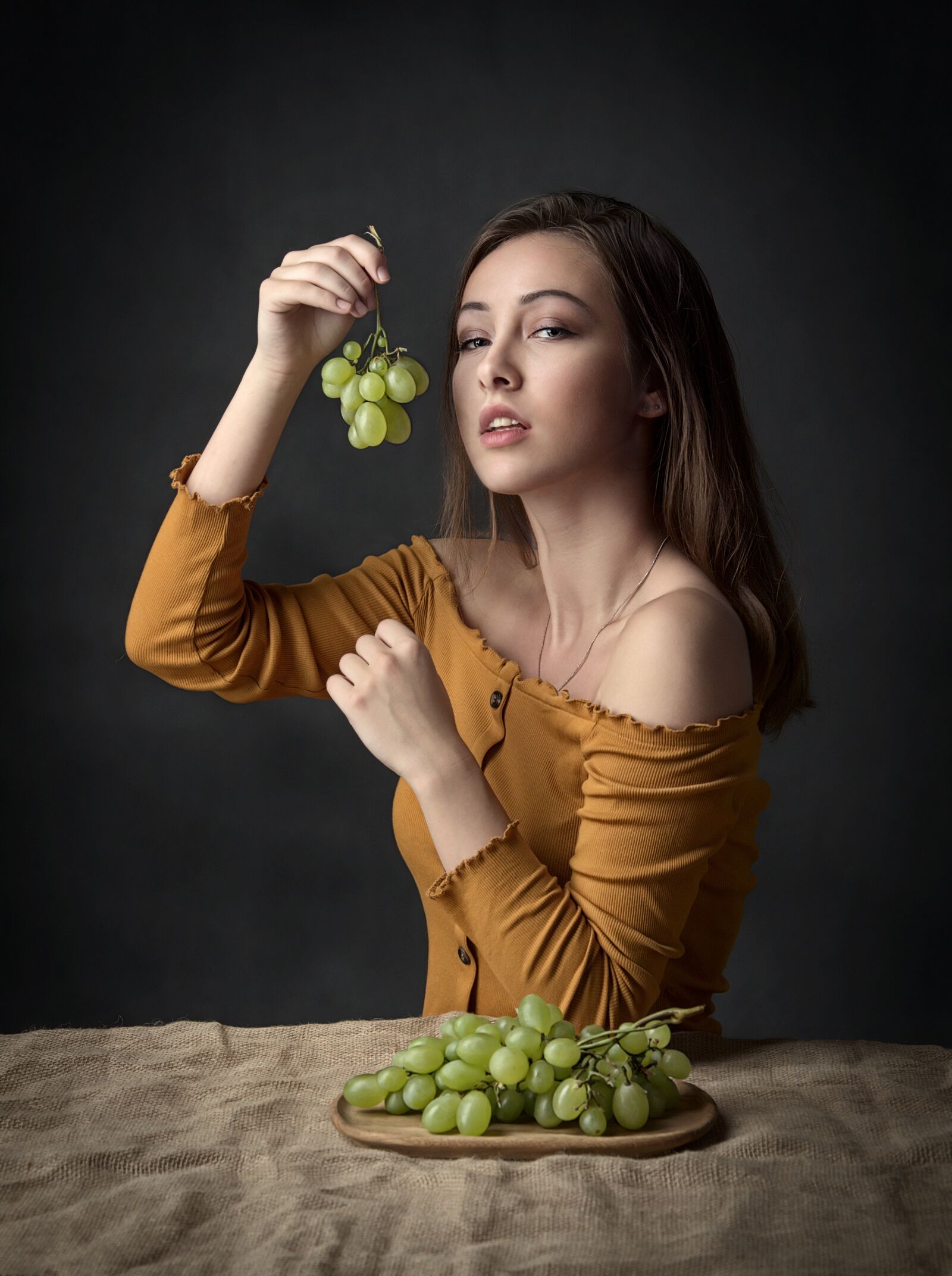 Nikon D7000 sample photo. Girl, grapes, beauty photography