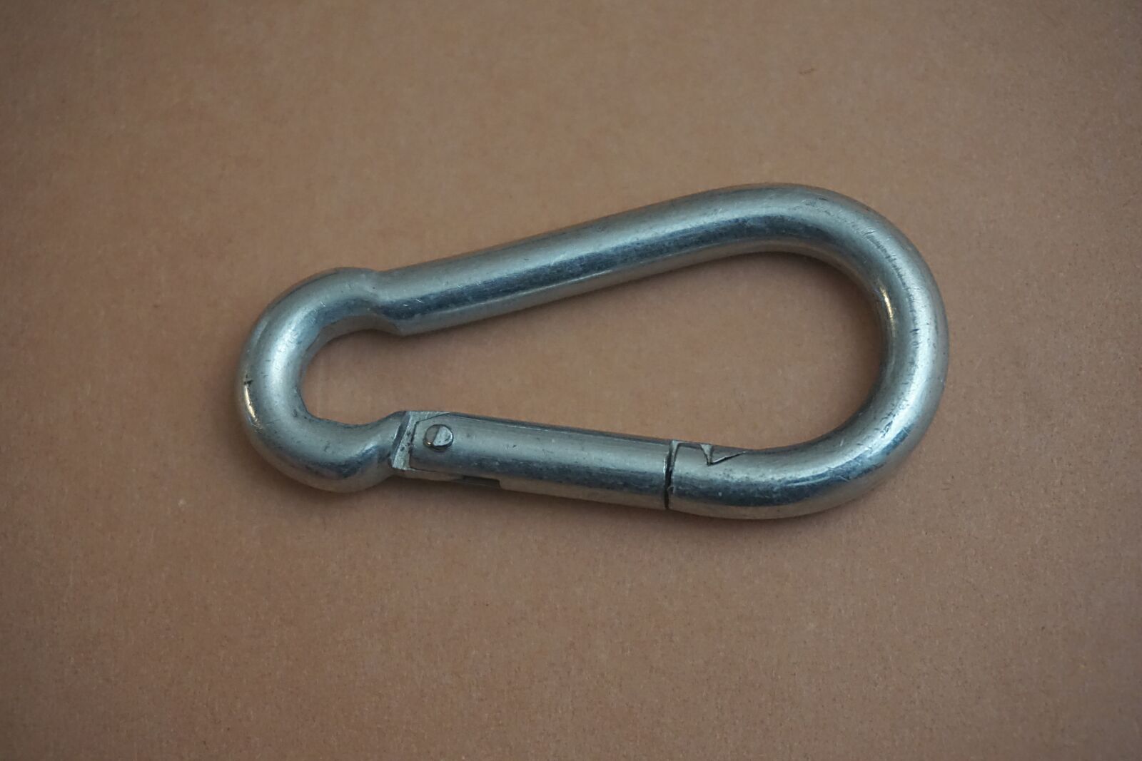 Sony a6000 sample photo. Carabiner, security, metal photography