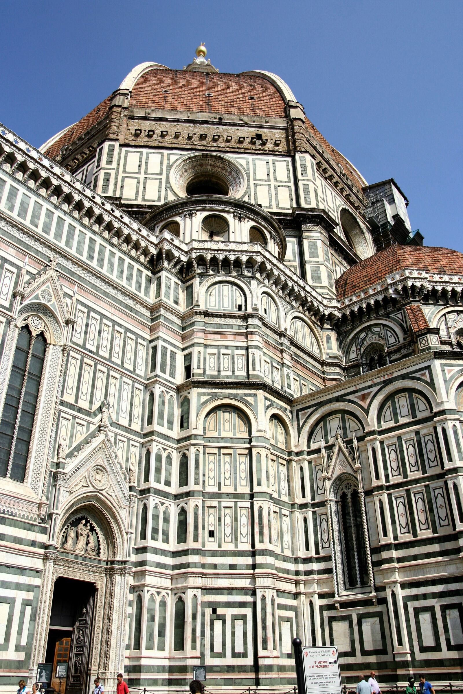 Canon EOS 350D (EOS Digital Rebel XT / EOS Kiss Digital N) sample photo. Architecture, beautiful, catholic, church photography