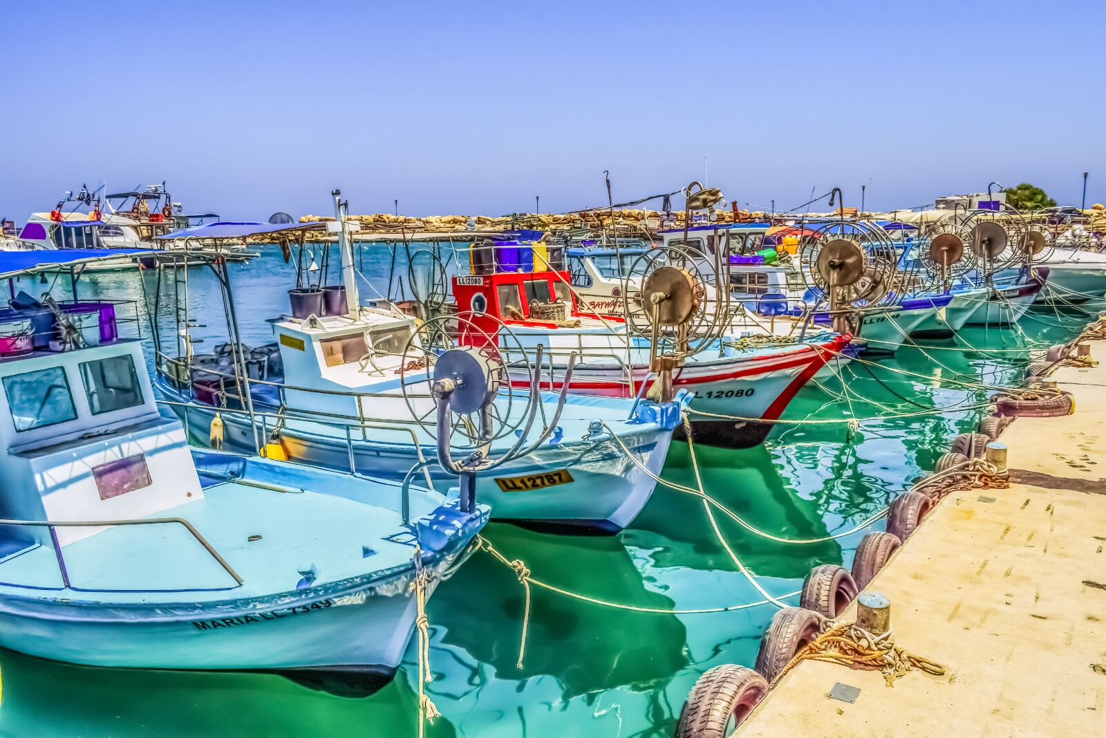 Nikon D3300 sample photo. Fishing boat, reflections, harbor photography