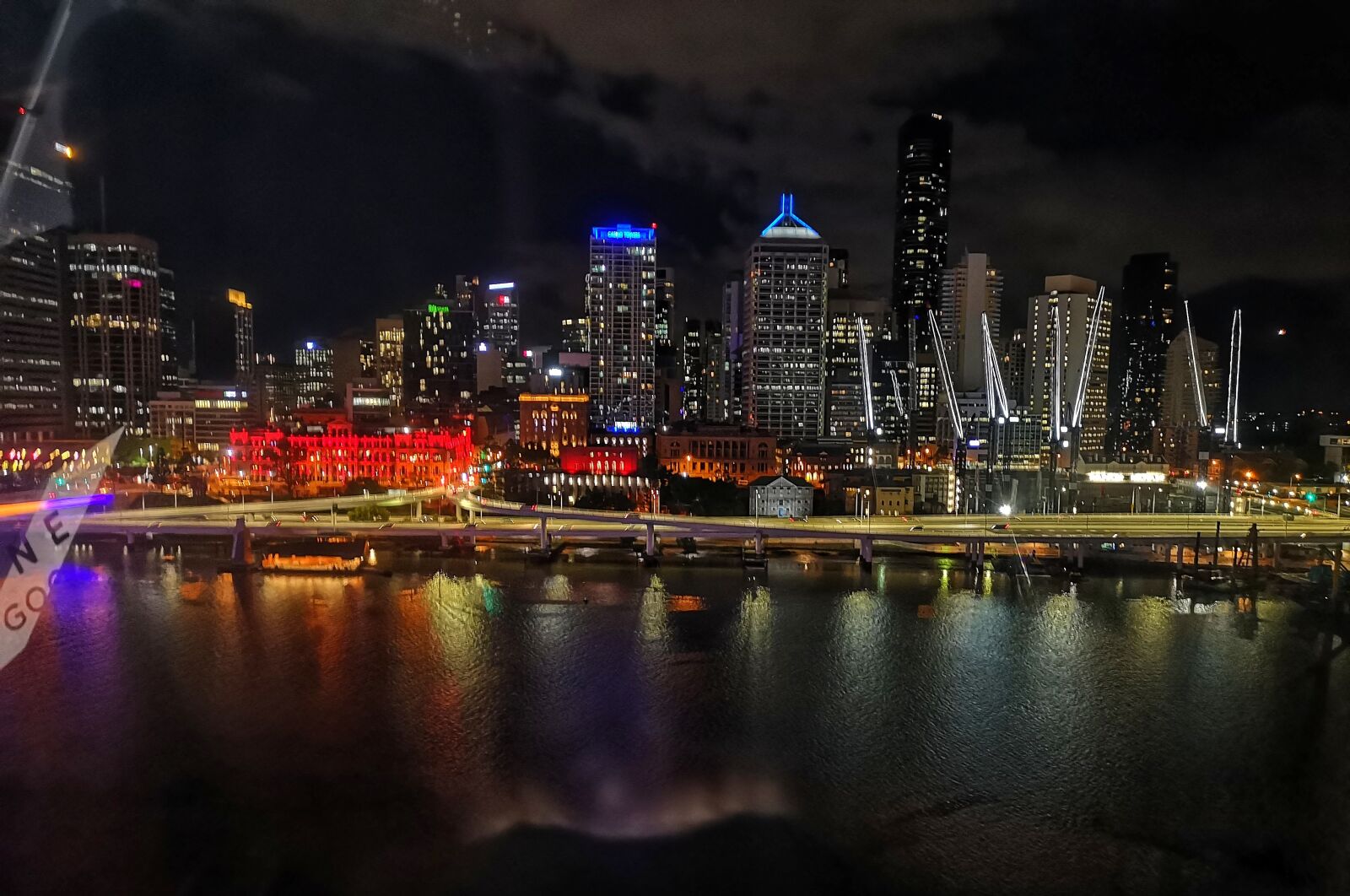 HUAWEI CLT-L29 sample photo. Brisbane, riverside, night view photography