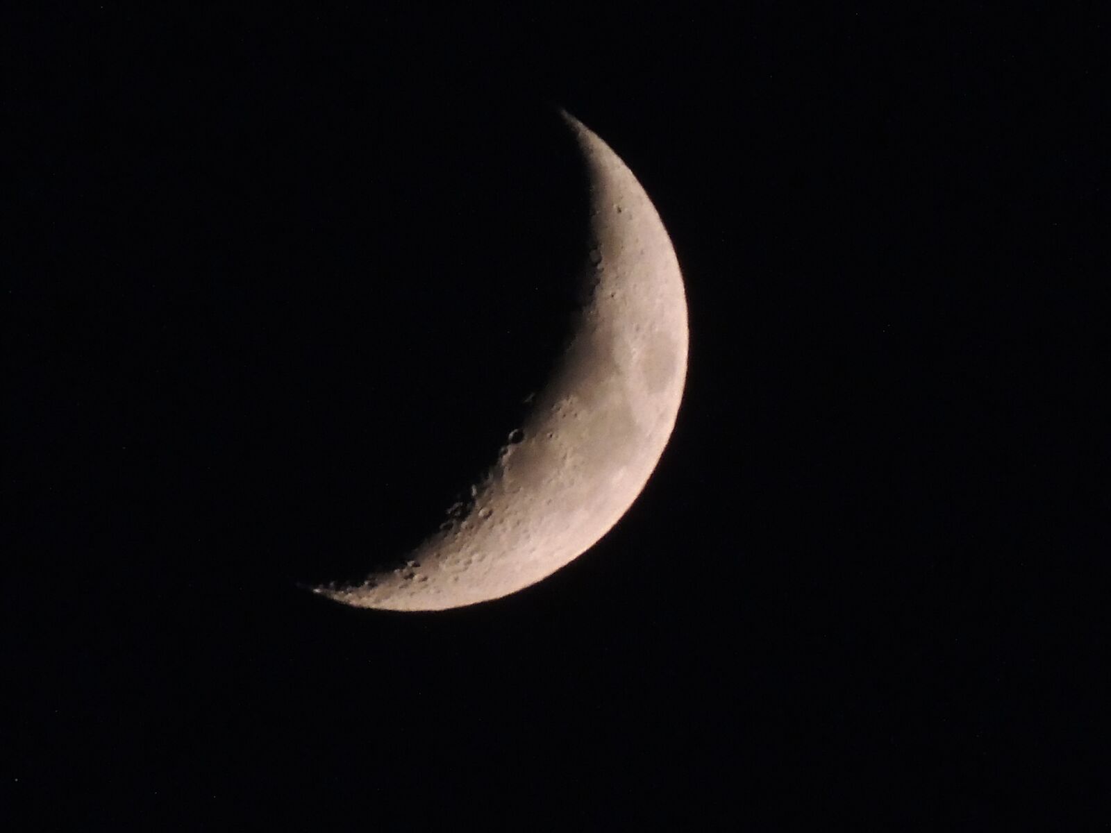 Nikon Coolpix P510 sample photo. Moon, crescent, space photography