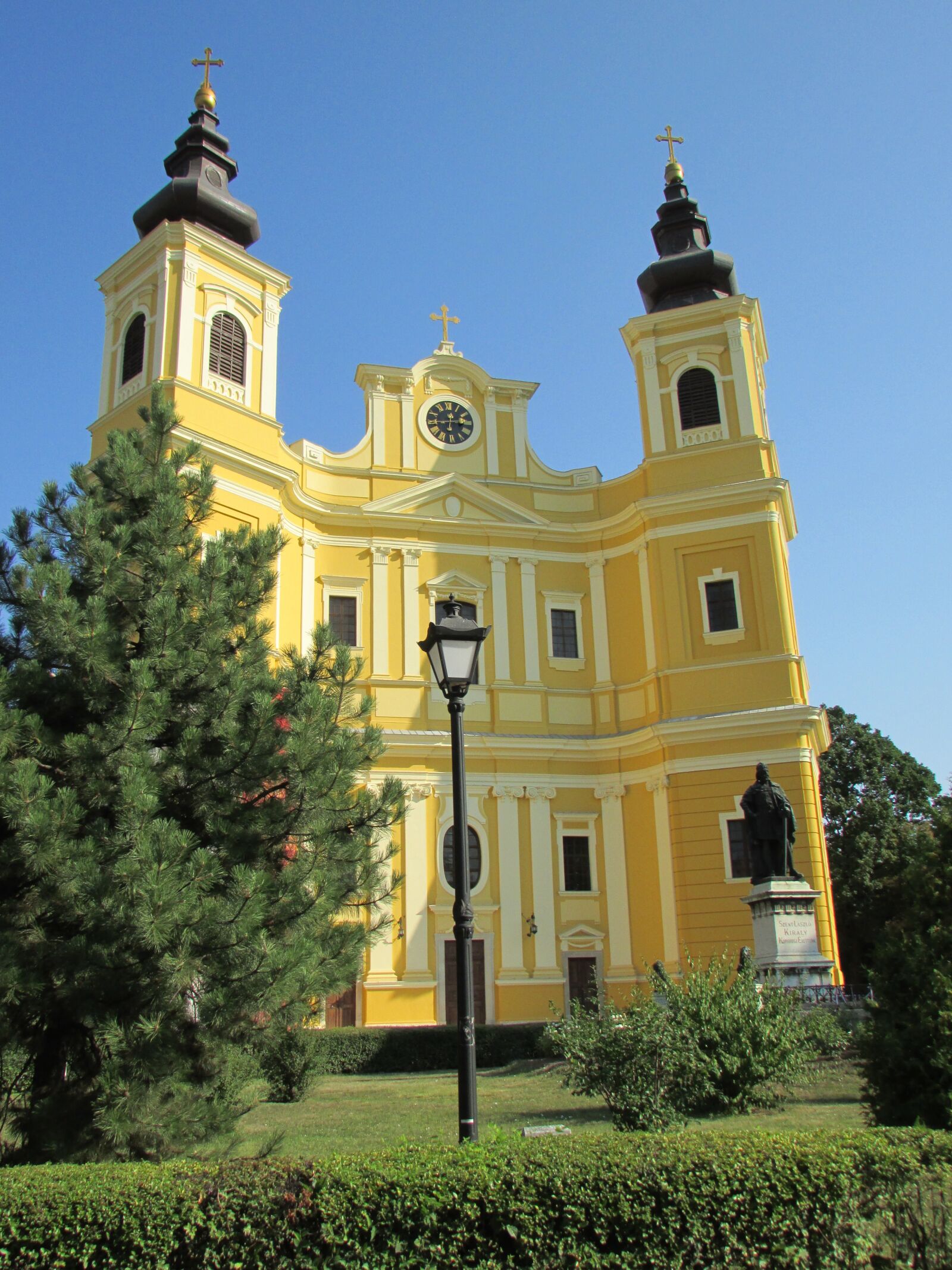 Canon PowerShot SX500 IS sample photo. Oradea, transylvania, church photography