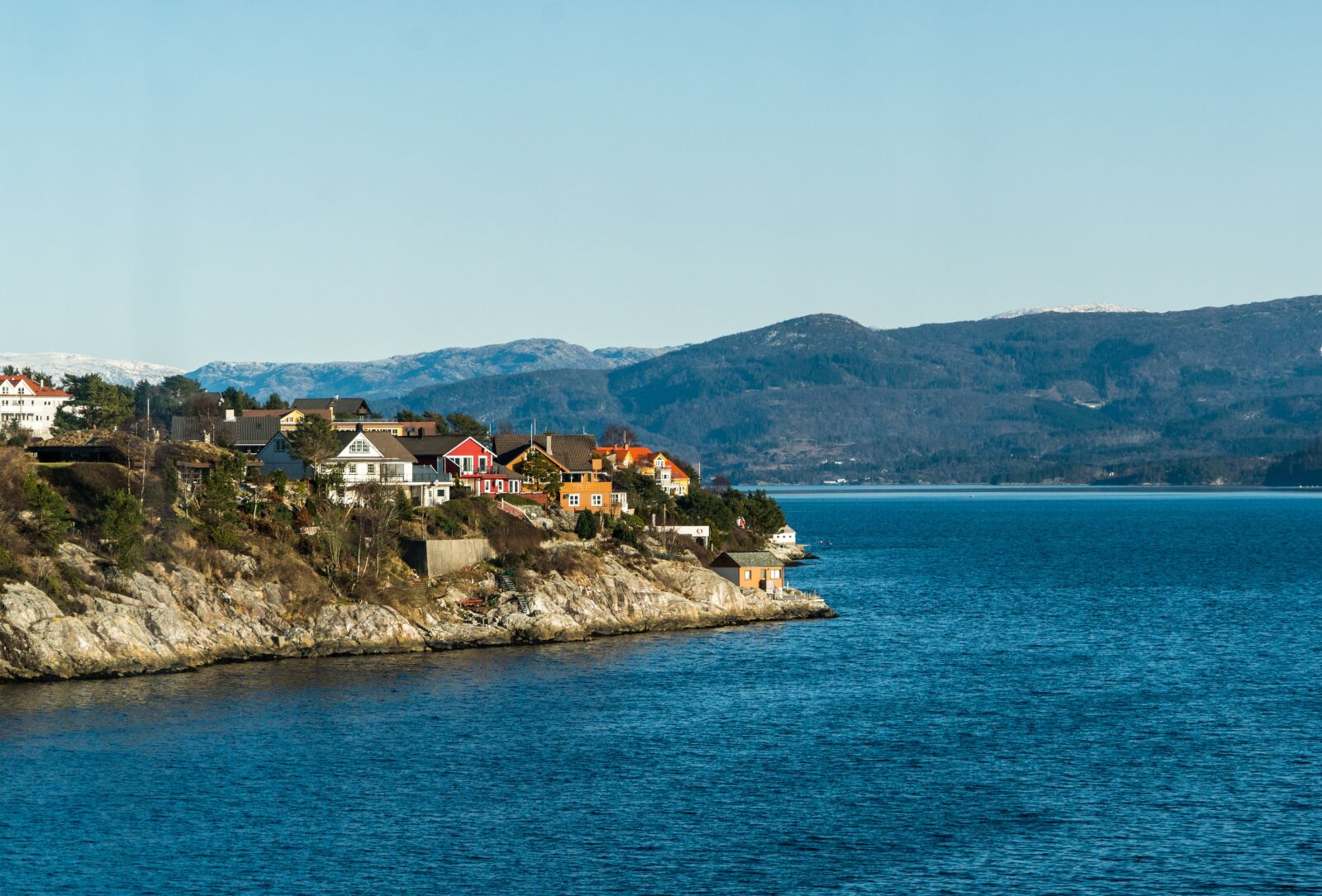 Sony a7R II + Sony FE 24-240mm F3.5-6.3 OSS sample photo. Norway, coast, architecture photography