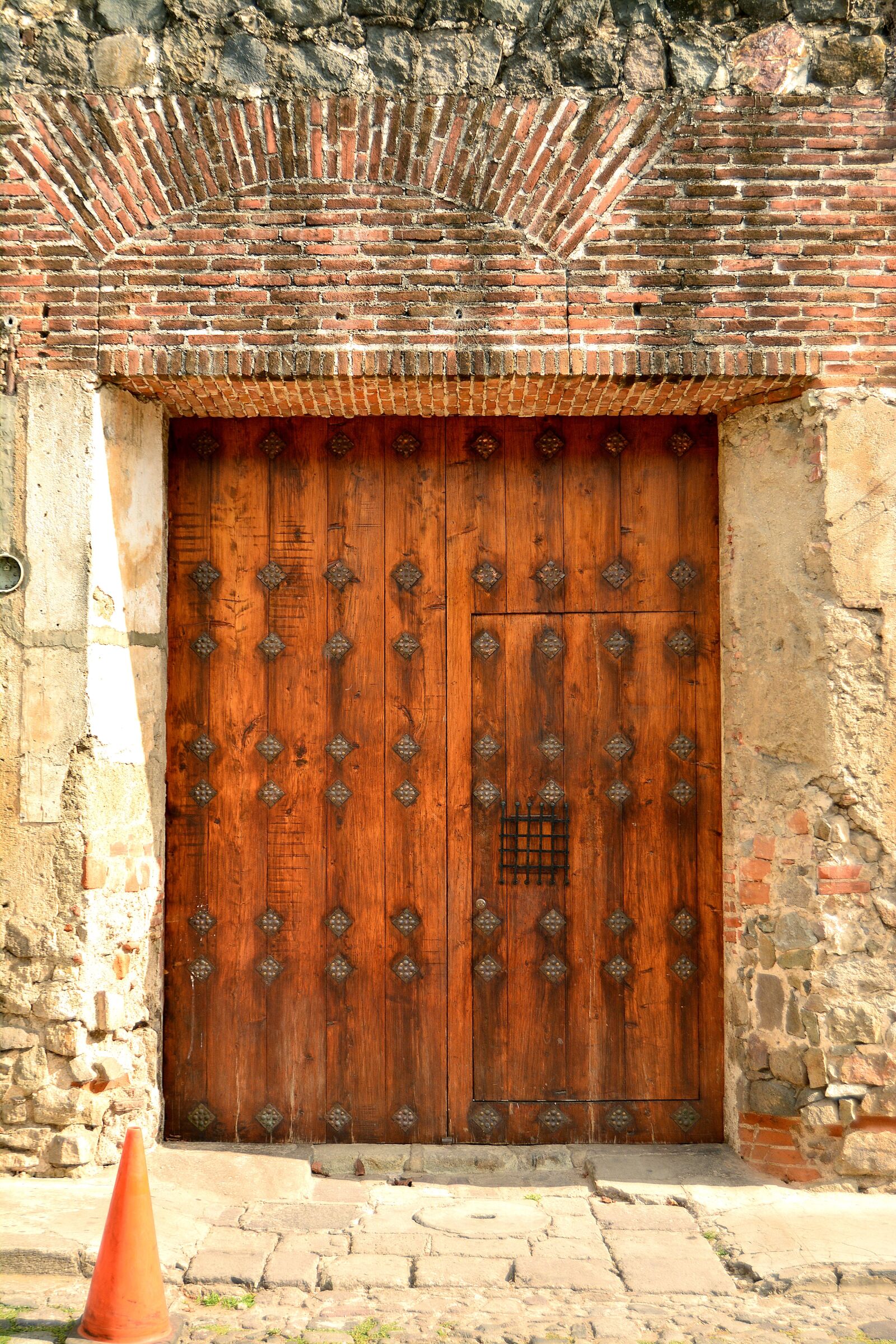 Nikon D5200 sample photo. Door, wood, wooden door photography