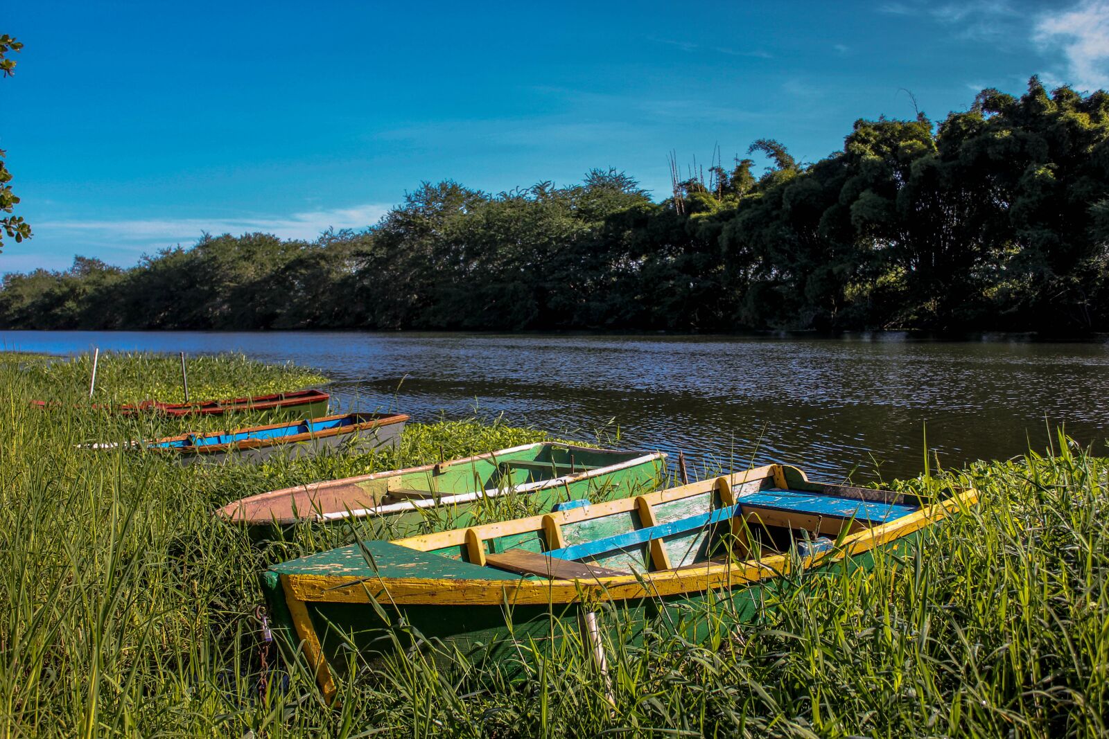 Canon EOS 550D (EOS Rebel T2i / EOS Kiss X4) sample photo. Boat, lake, river photography