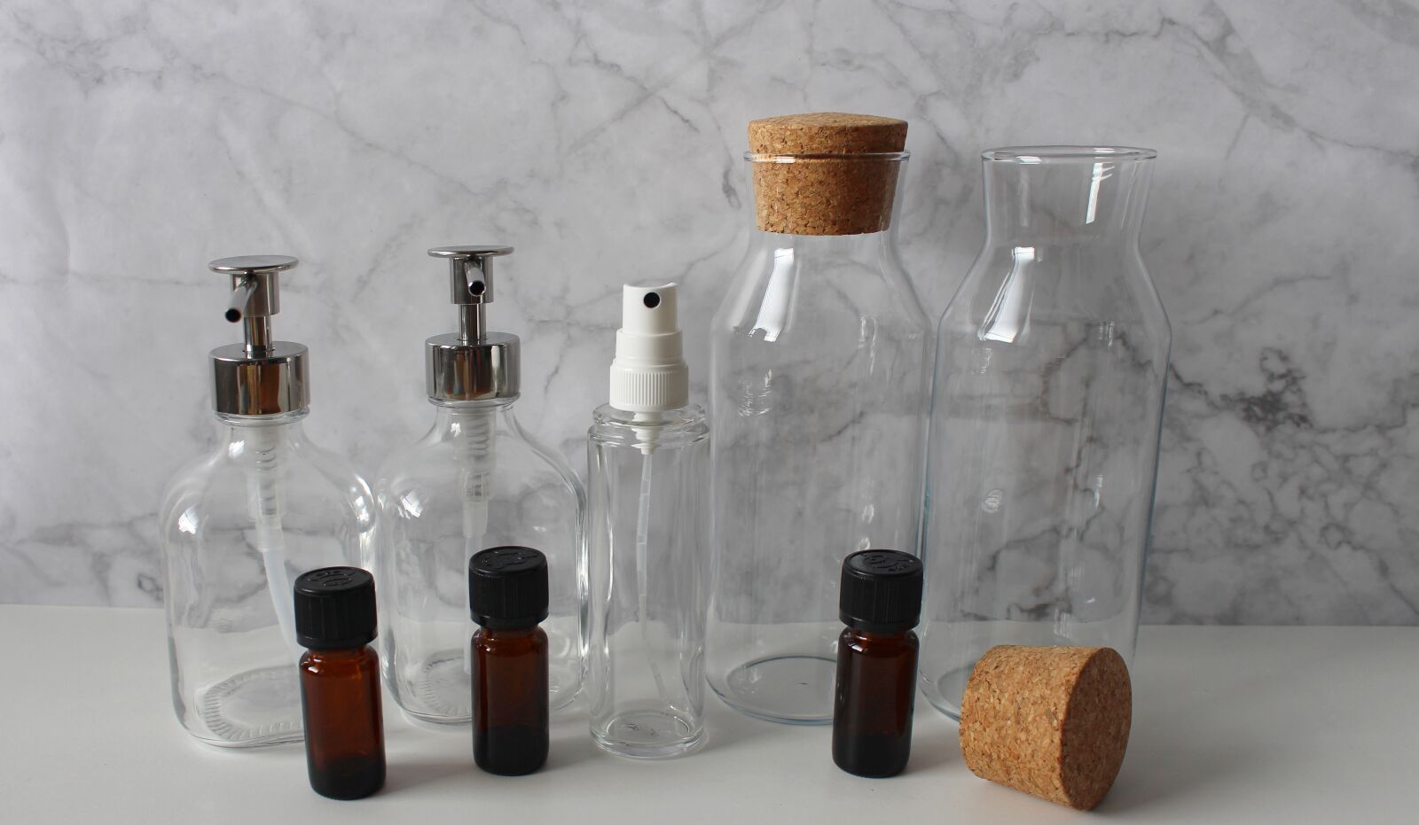 Canon EOS 700D (EOS Rebel T5i / EOS Kiss X7i) sample photo. Container, glass container, budget photography