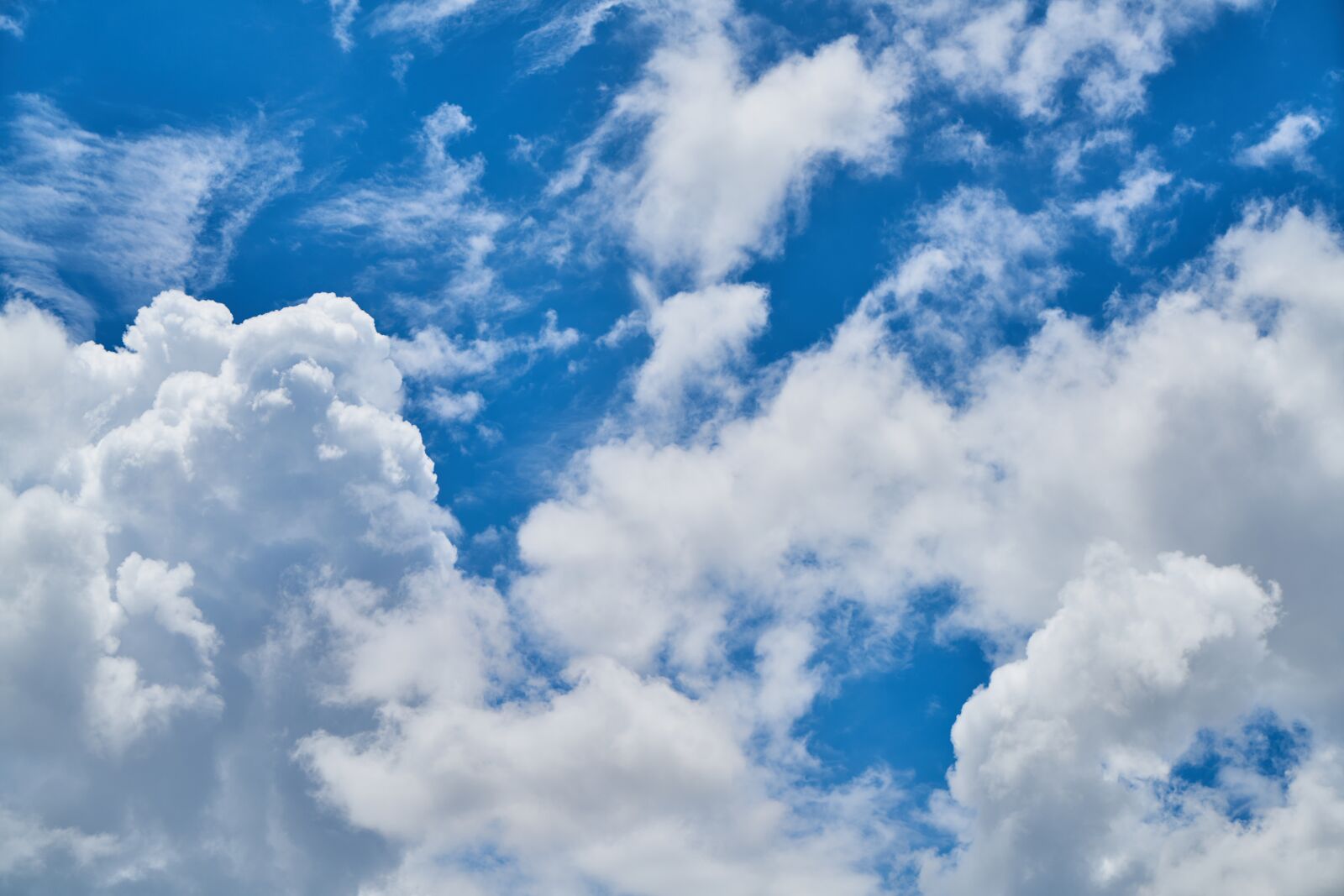Sony a7R II sample photo. Cloud, blue, white photography